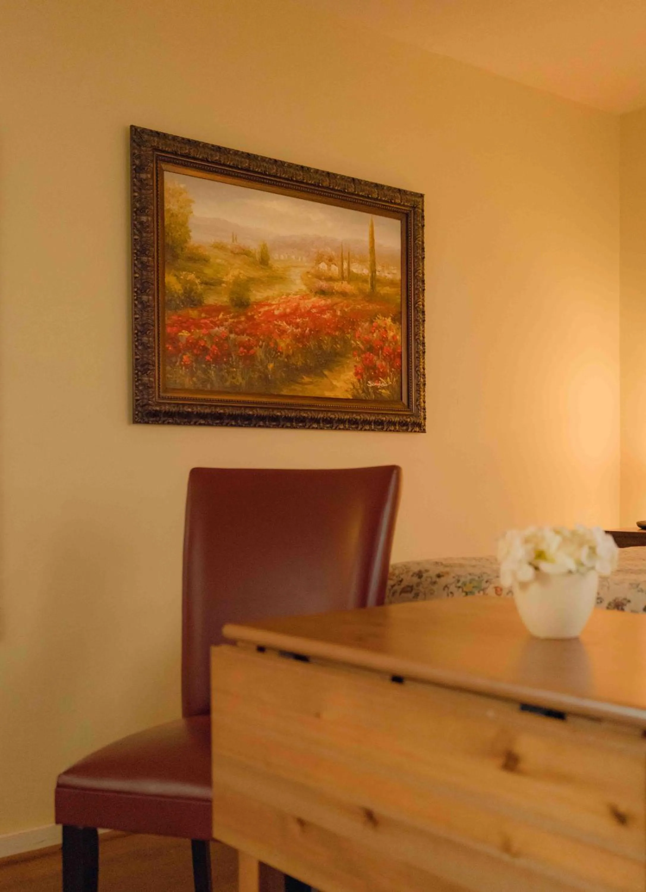 Cabernet House, an Old World Inn