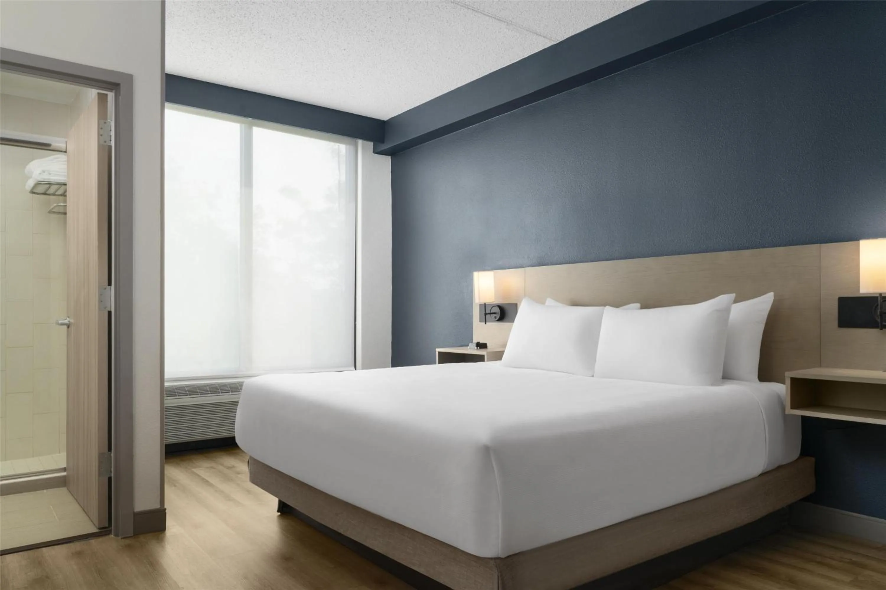 Bedroom, Bed in Hyatt Place Secaucus Meadowlands