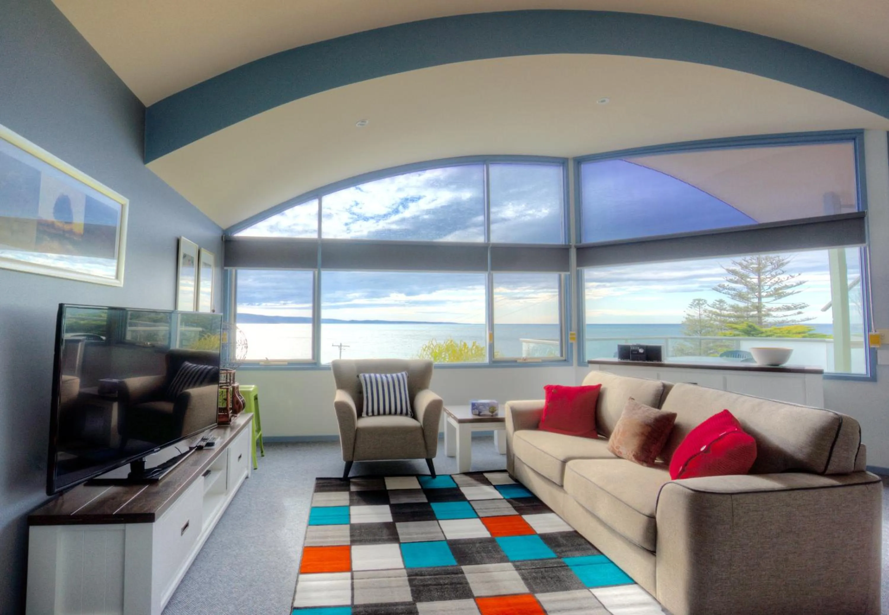 Day in Pierview Apartments