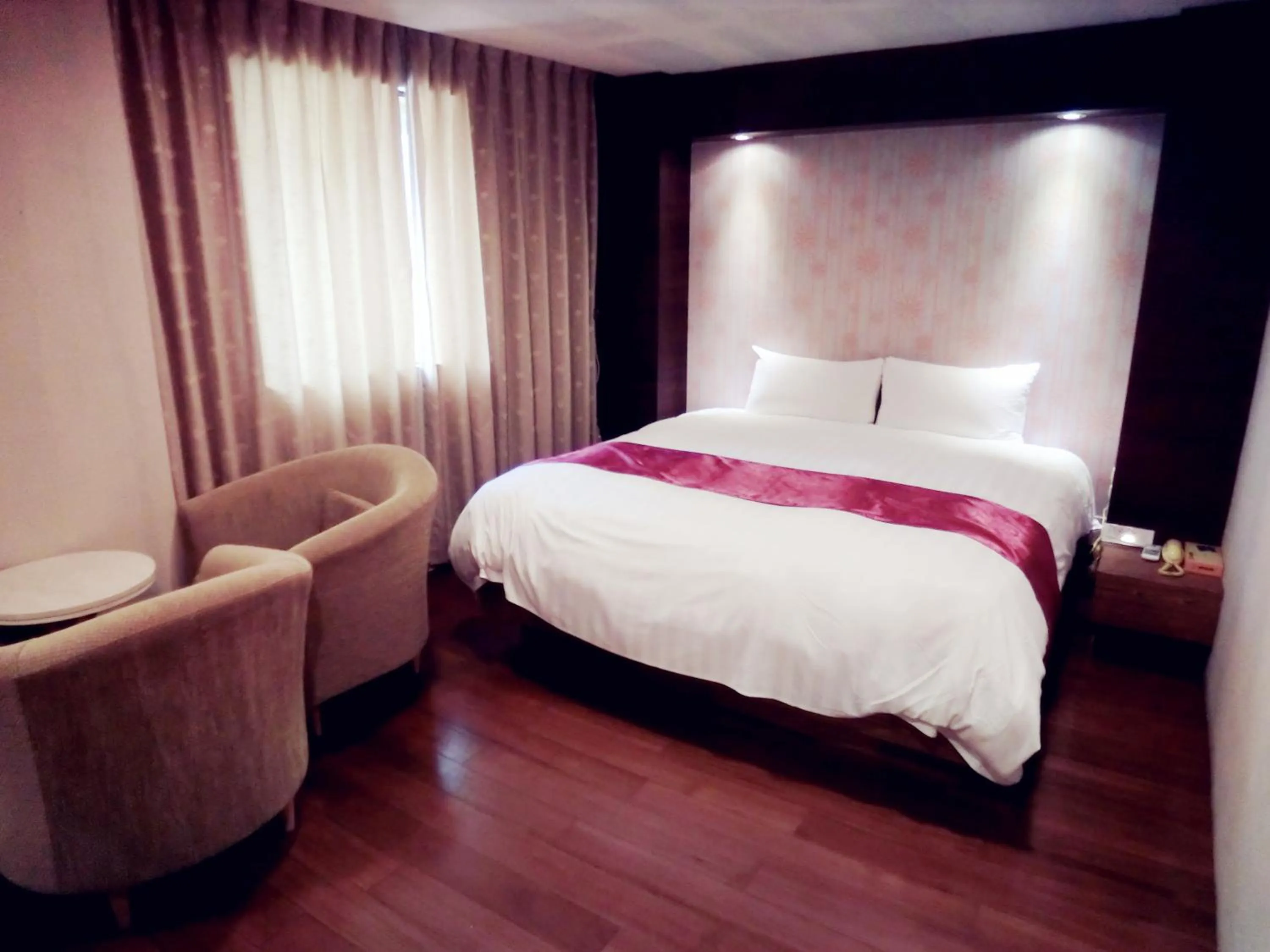 Photo of the whole room, Bed in Every Day Hot Spring Hotel