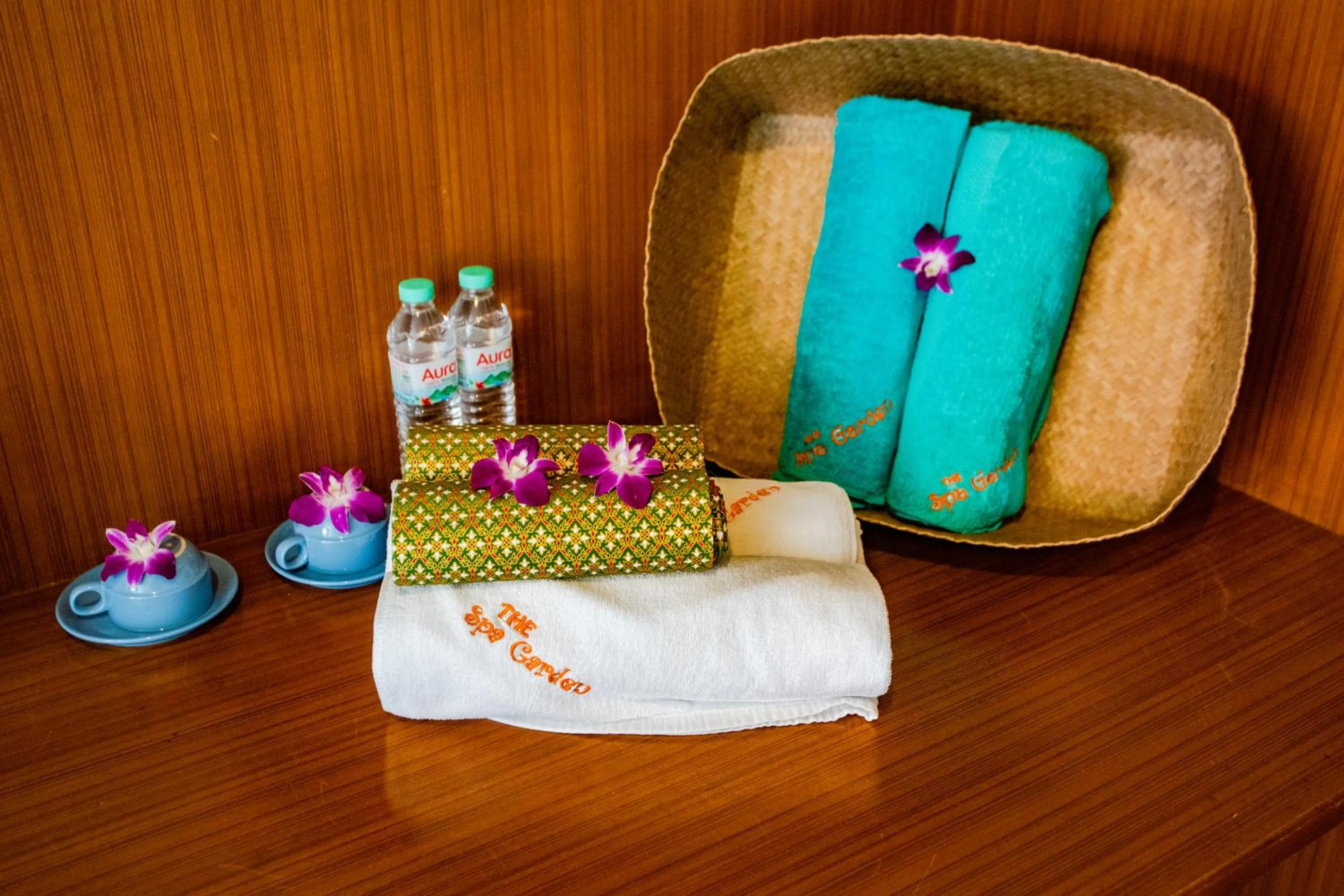 Area and facilities in The Spa Garden