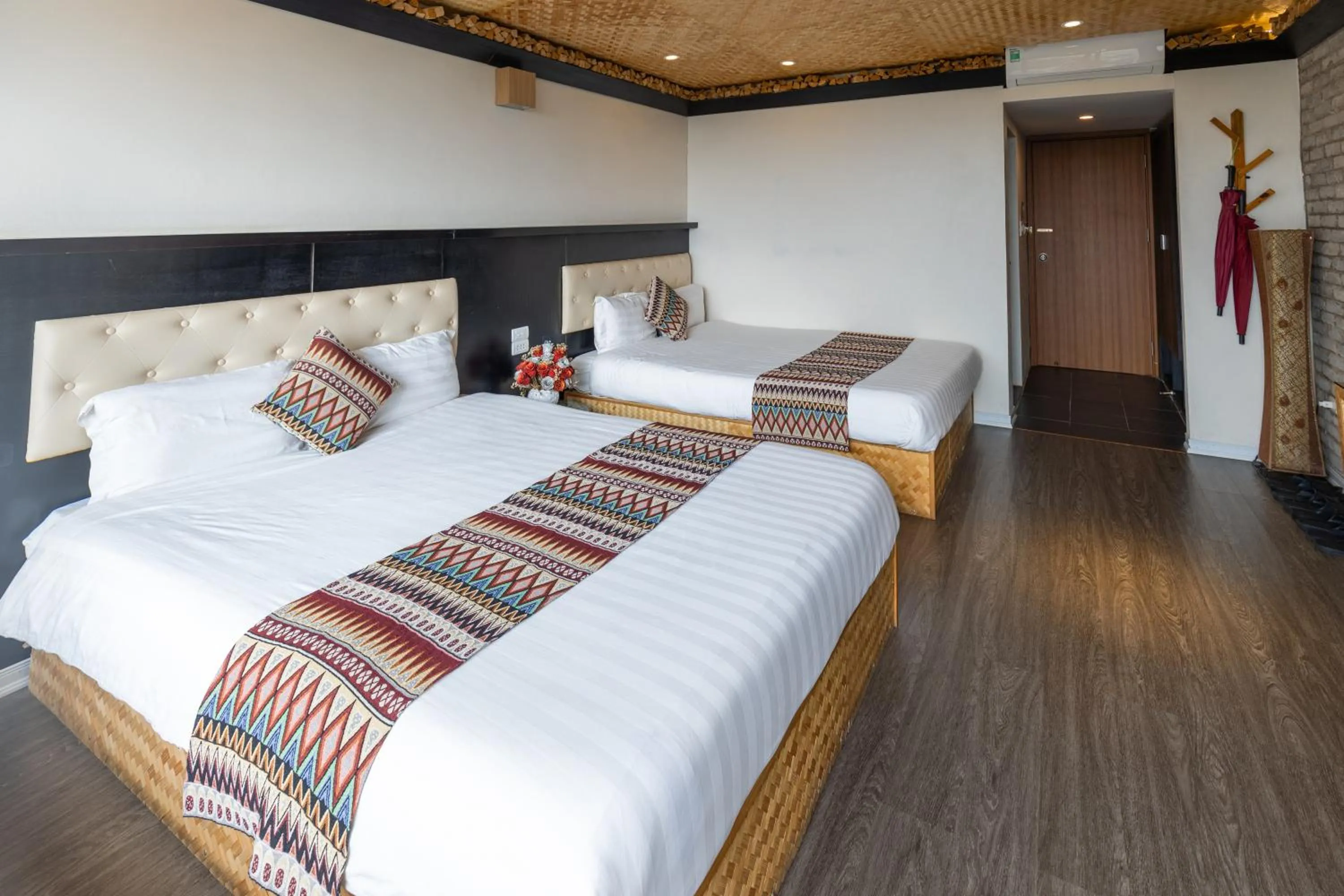 Photo of the whole room, Bed in Phuong Nam Hotel