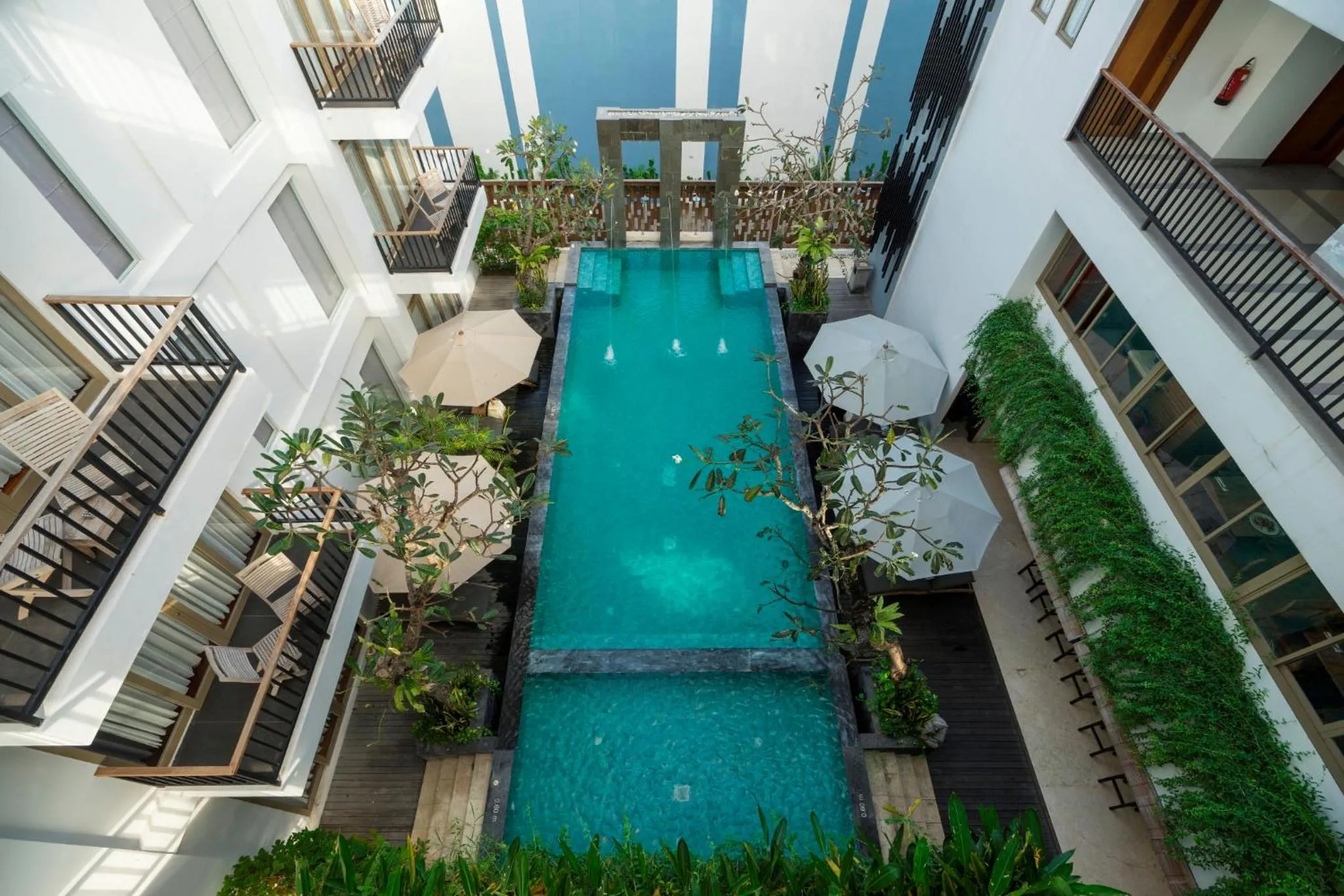 Pool view in d'primahotel Petitenget Seminyak 2