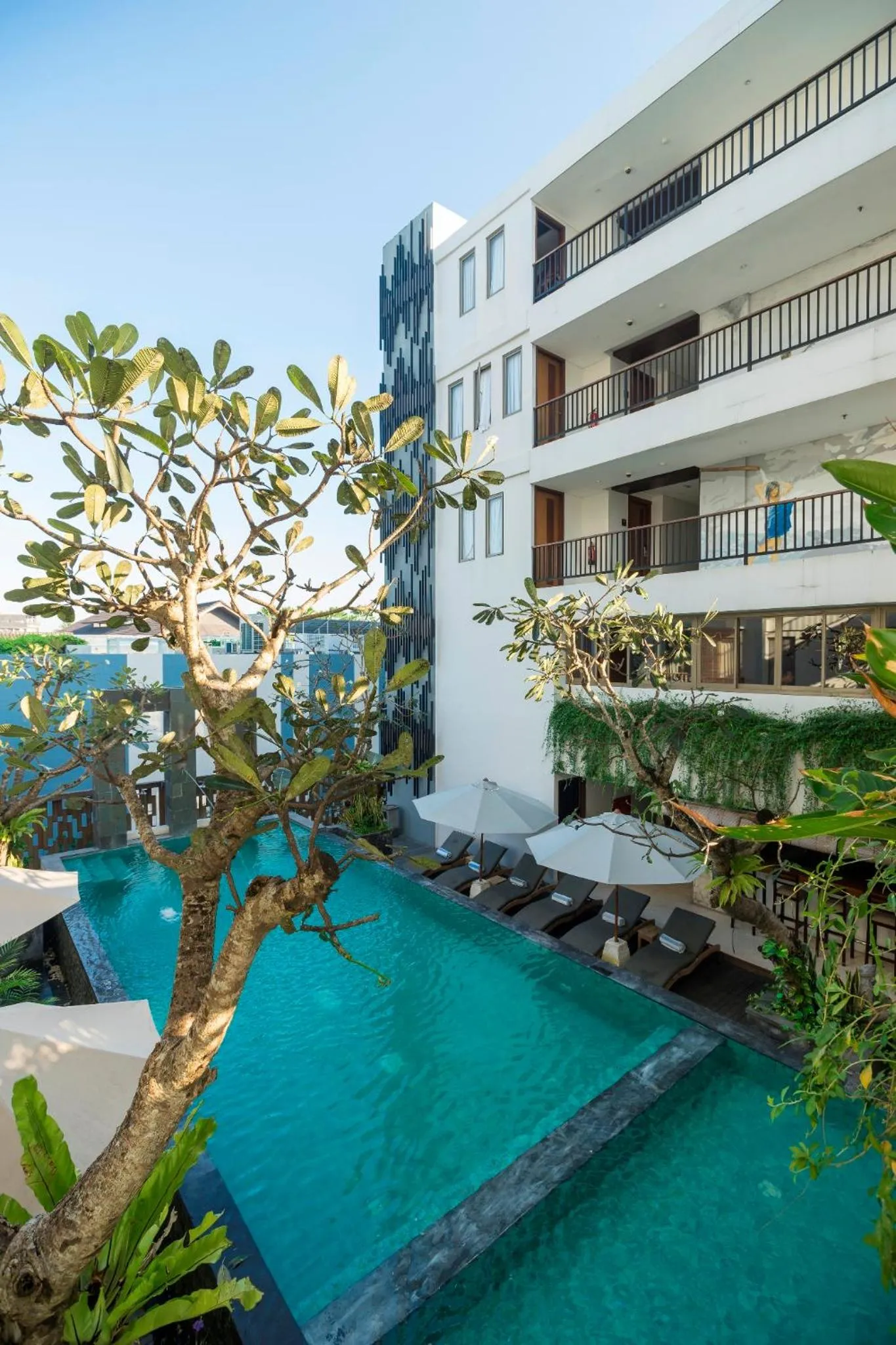 Property building in d'primahotel Petitenget Seminyak 2