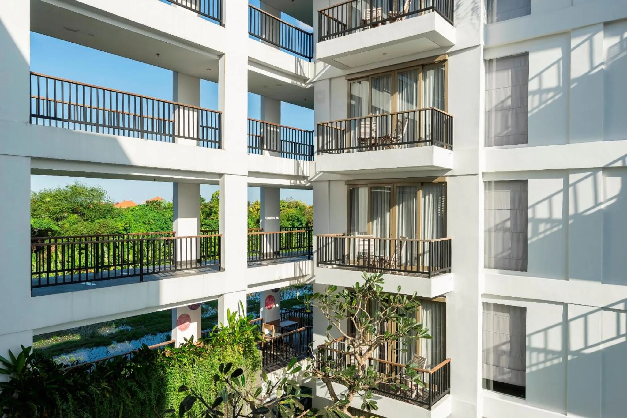 Property building in d'primahotel Petitenget Seminyak 2