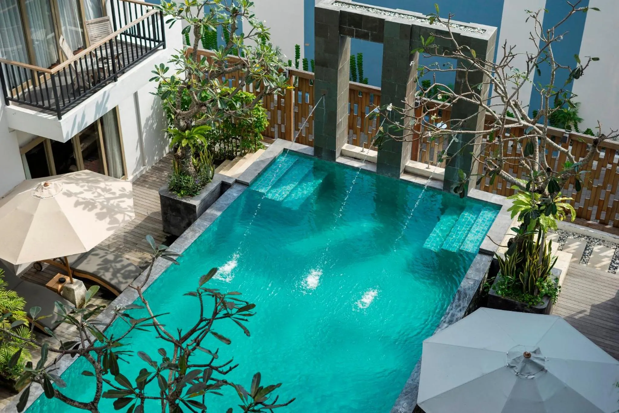 Swimming pool in d'primahotel Petitenget Seminyak 2