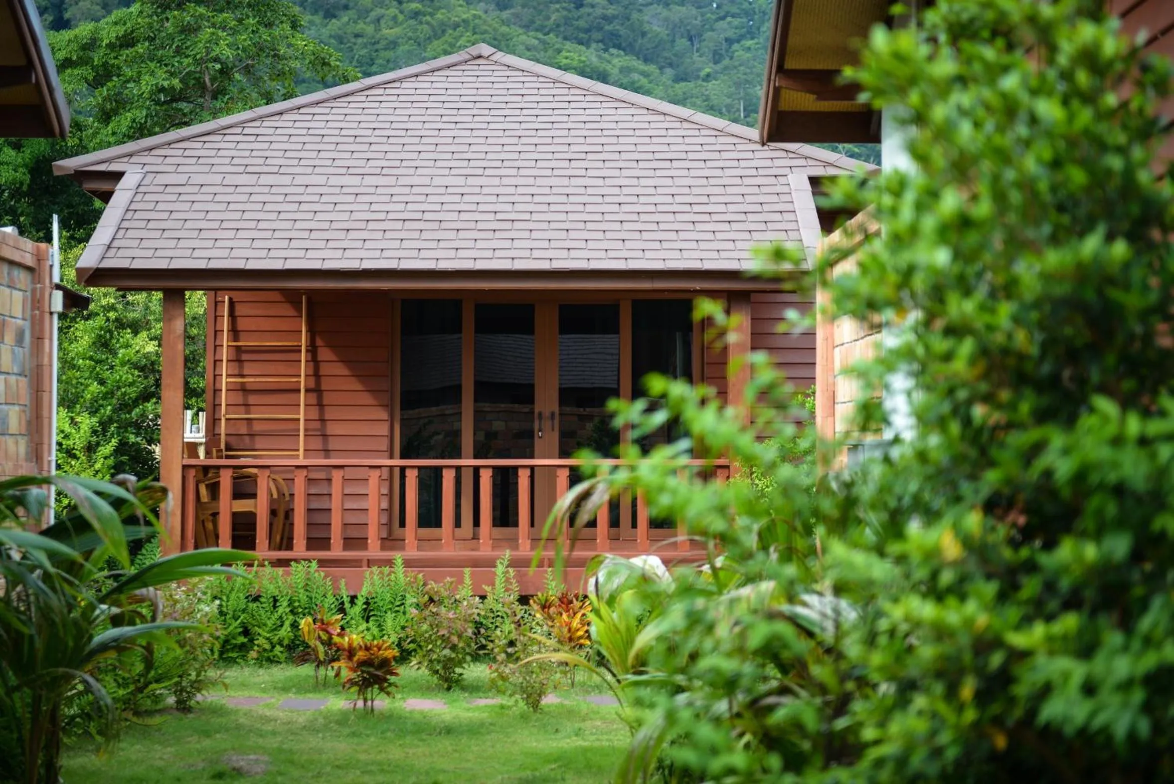 Garden view in PingChan Koh Phangan Beachfront Resort