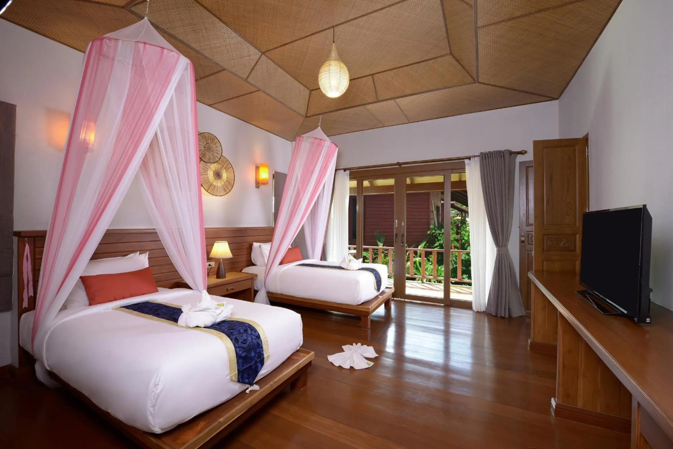 Bedroom, Bed in PingChan Koh Phangan Beachfront Resort