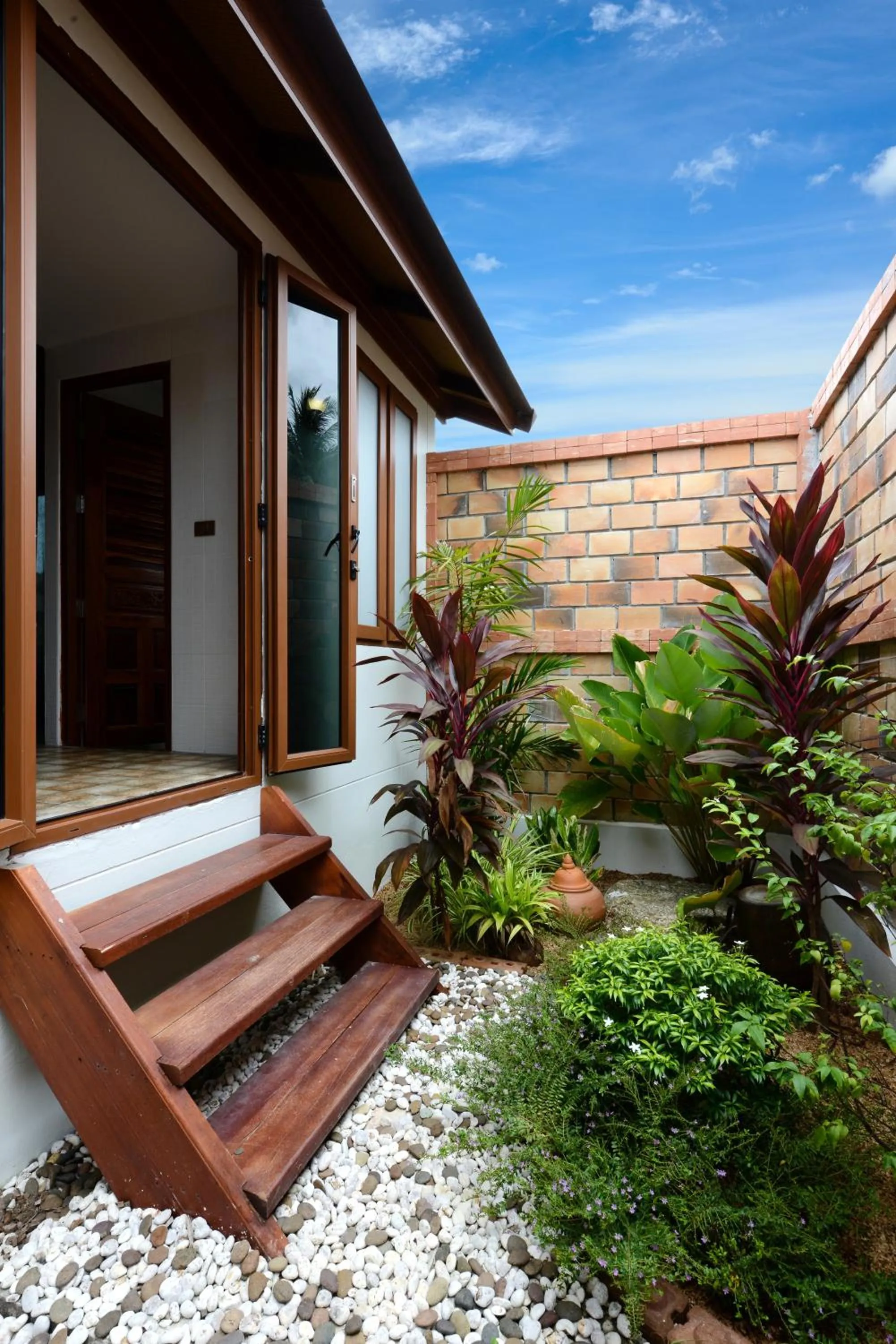 Bathroom in PingChan Koh Phangan Beachfront Resort