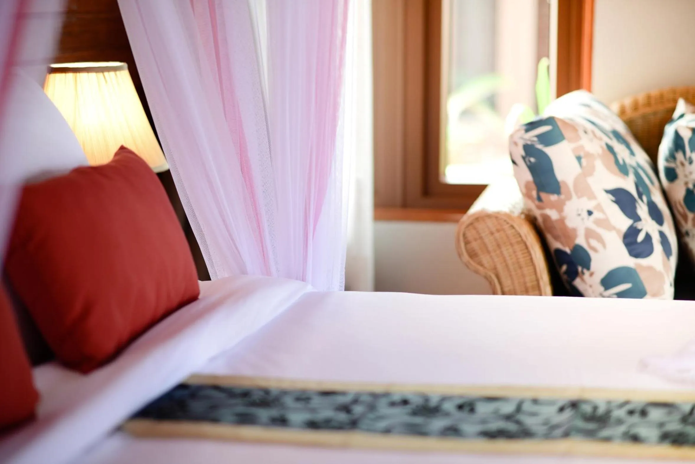 Living room, Bed in PingChan Koh Phangan Beachfront Resort