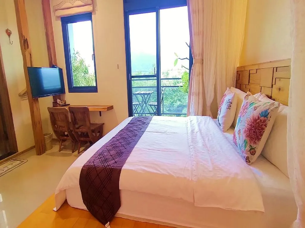 Bed in Jiaoxi Song Tian B&B