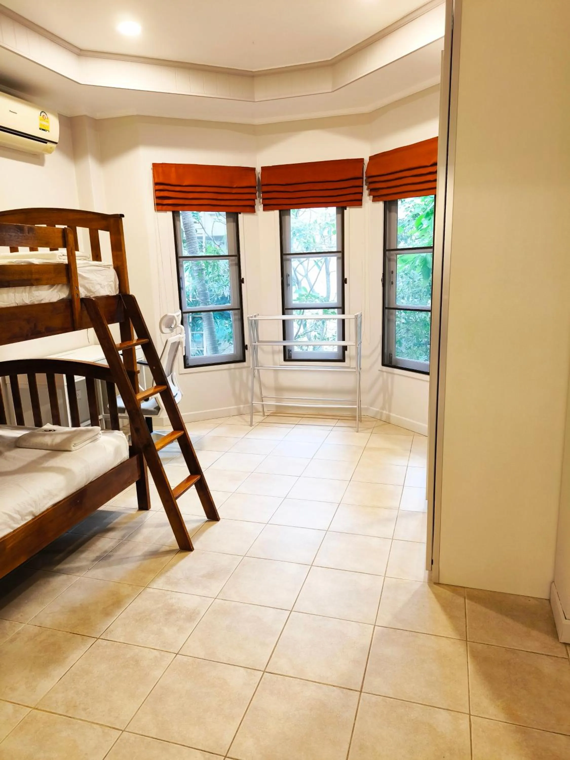 Photo of the whole room, Bed in Samui Green Life