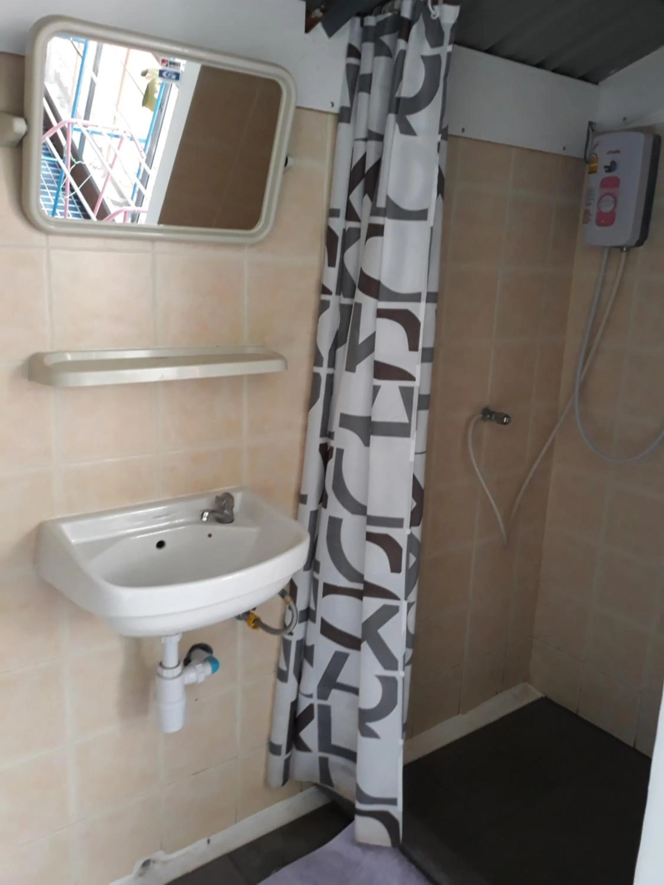 Bathroom in Dutch Guest้้house Chiang Mai