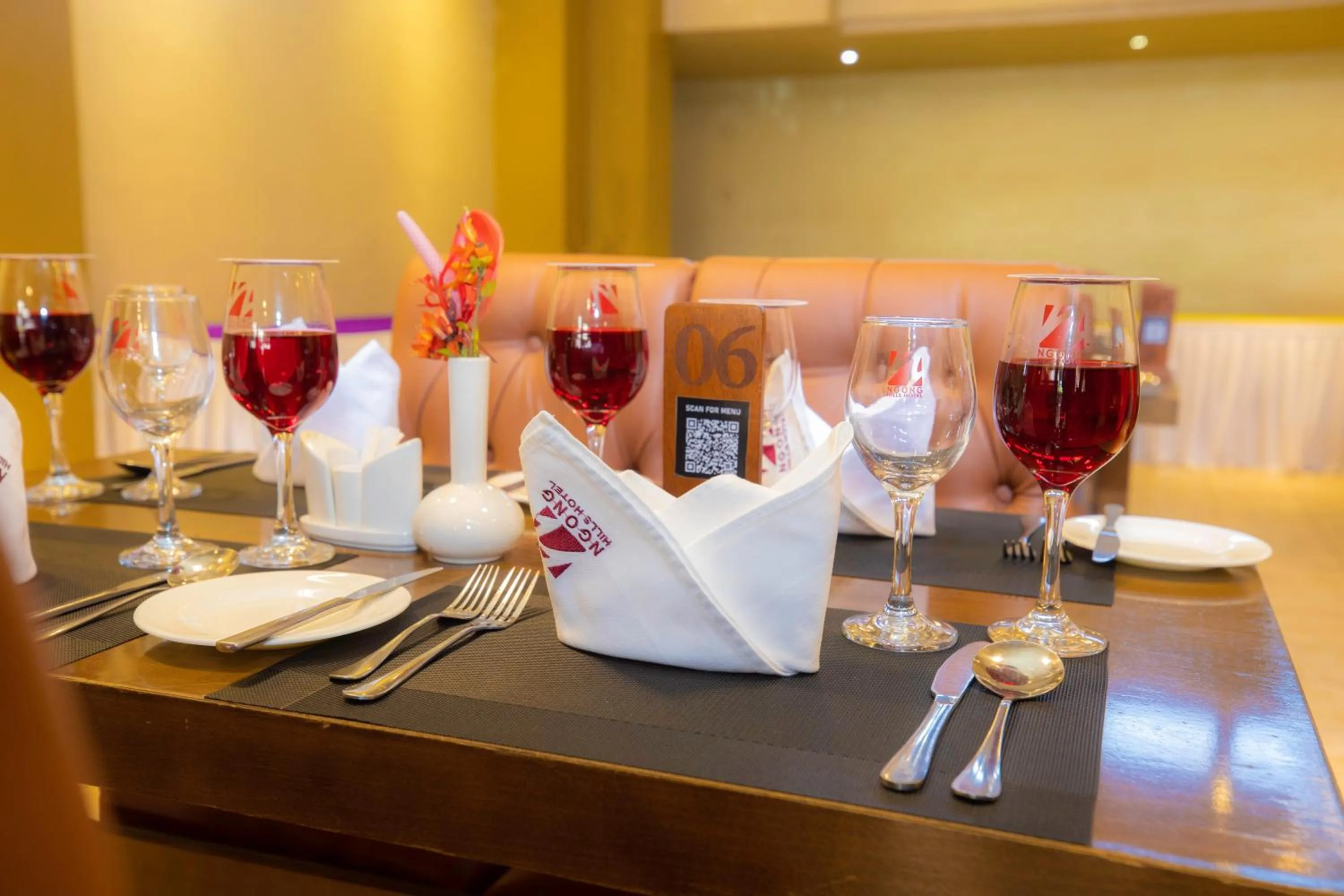 Restaurant/places to eat in Ngong Hills Hotel