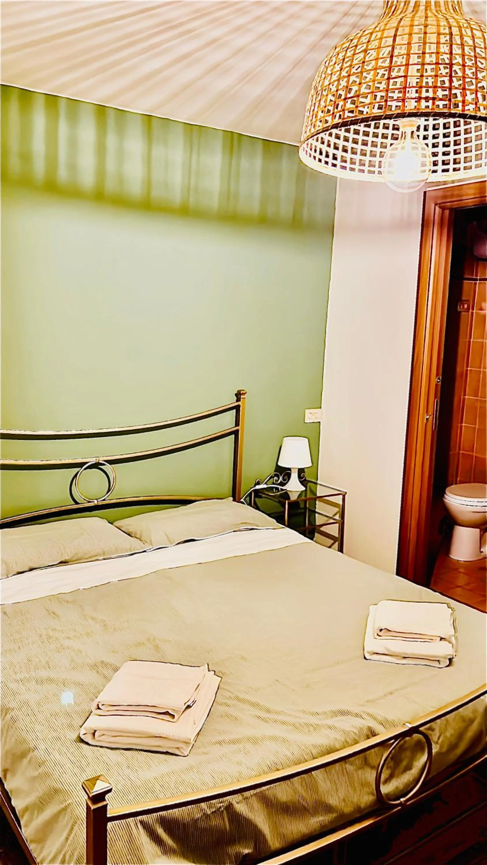 Bed in Airport Torre Clementina INN