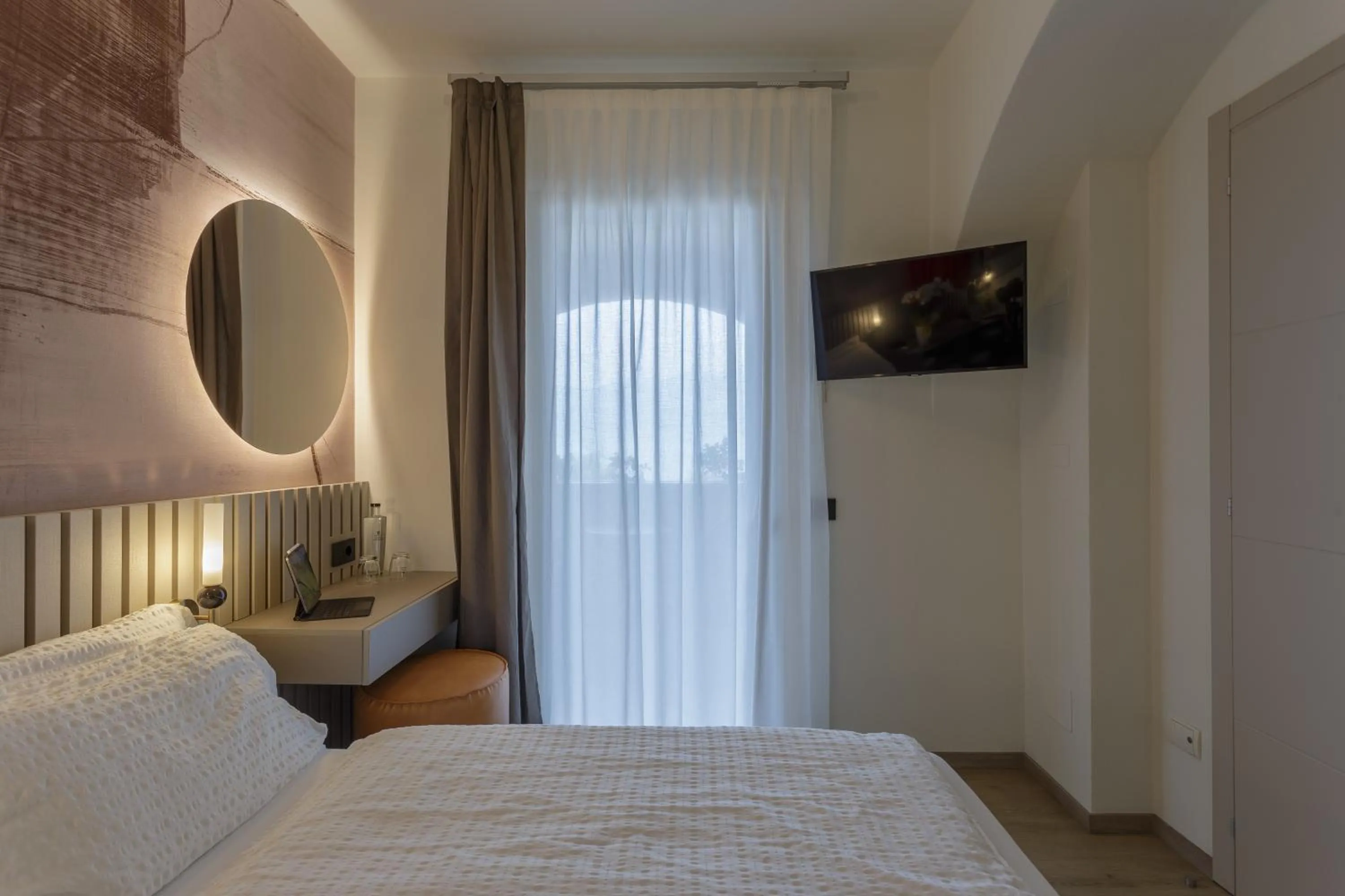 TV and multimedia, Bed in Hotel Veronesi