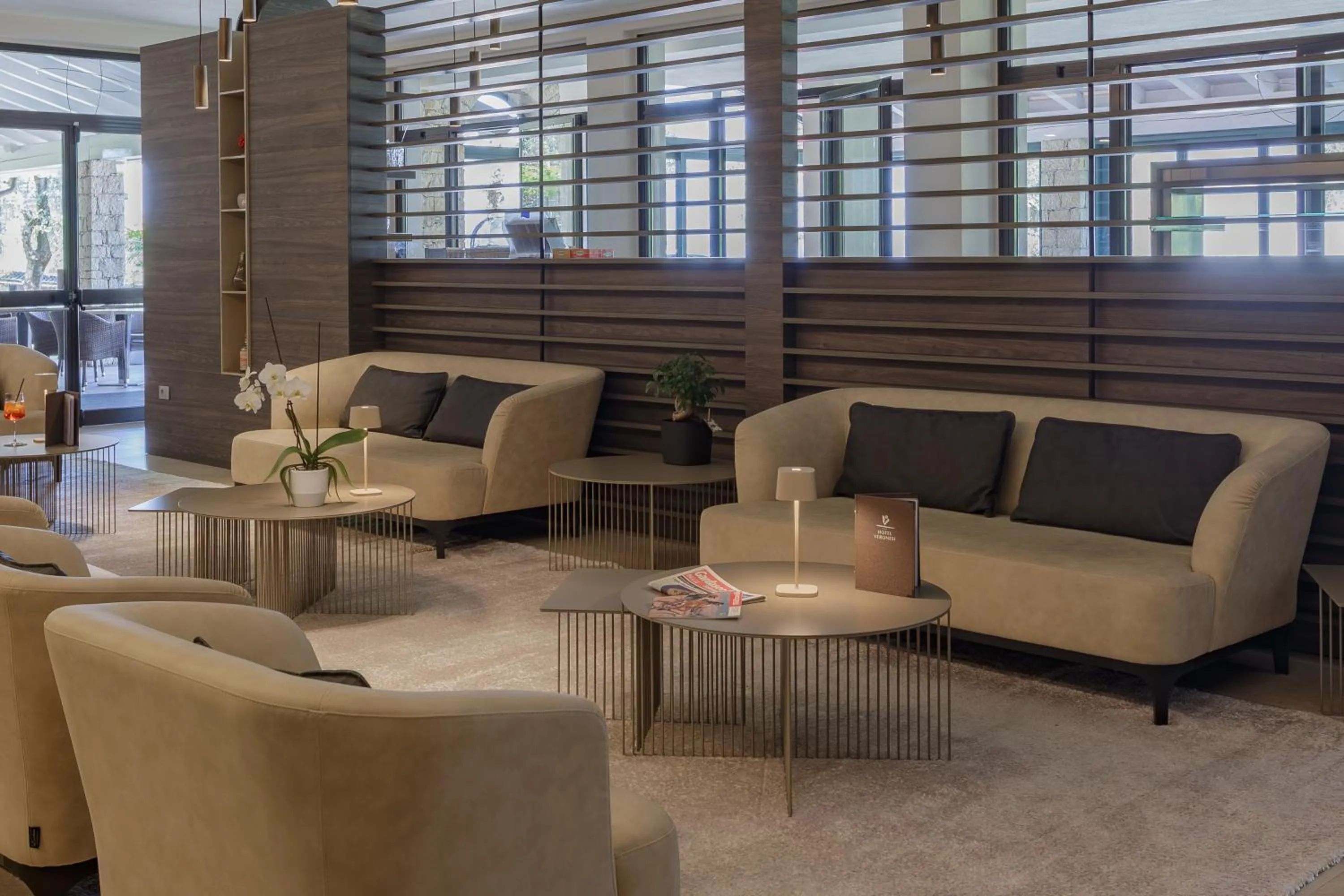 Communal lounge/ TV room in Hotel Veronesi