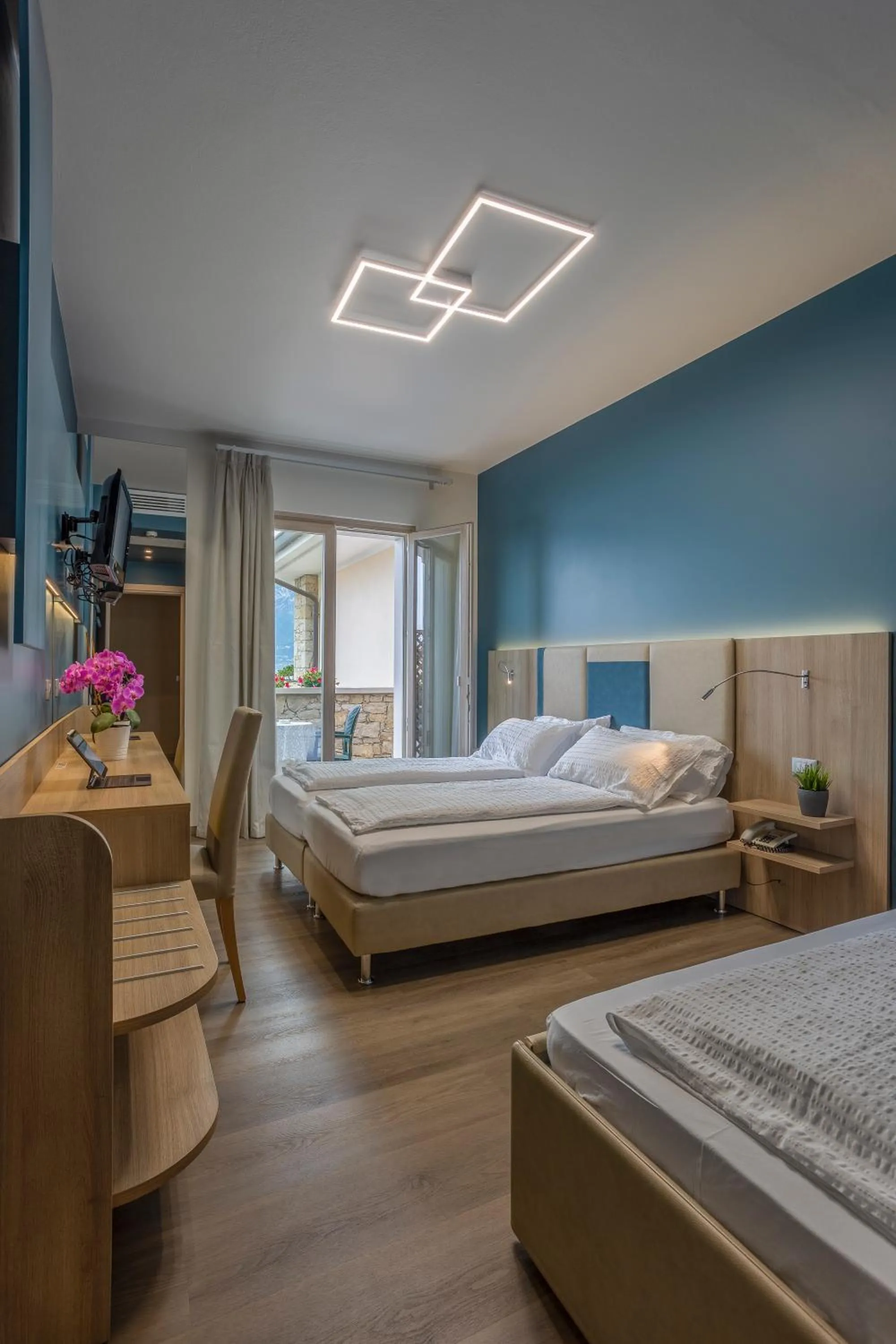 View (from property/room), Bed in Hotel Veronesi