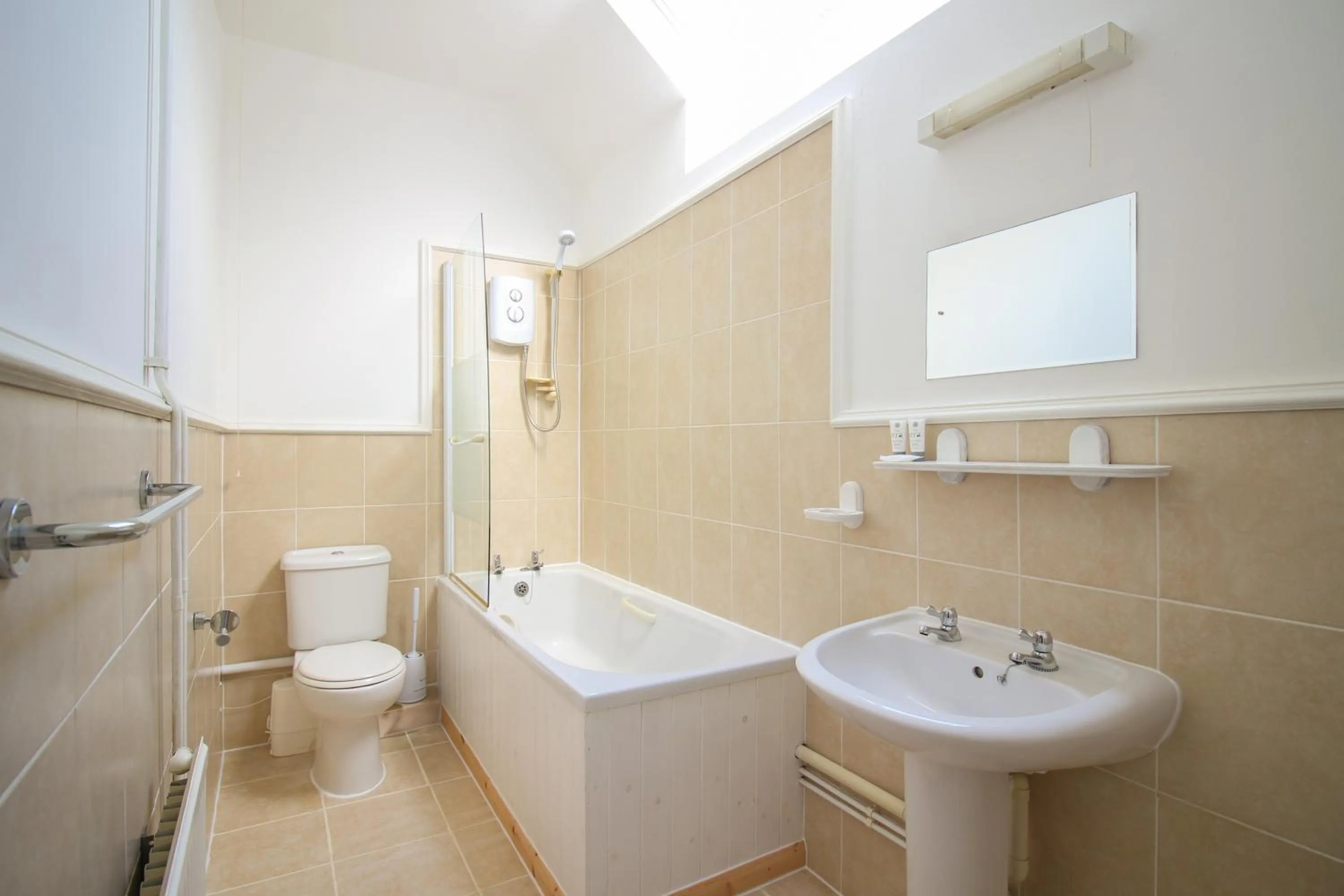 Bathroom in Newton House Hotel