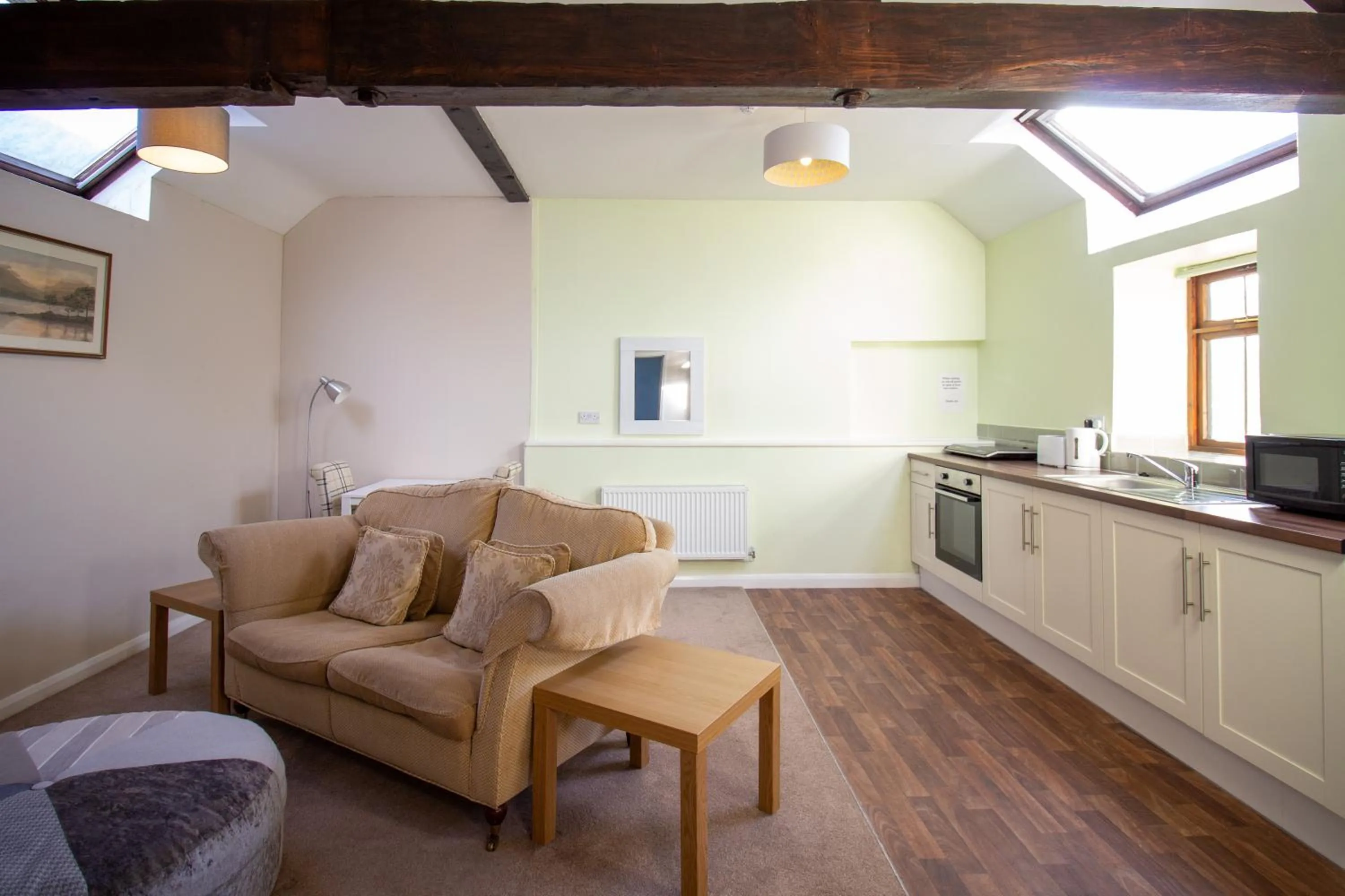 Kitchen or kitchenette in Newton House Hotel