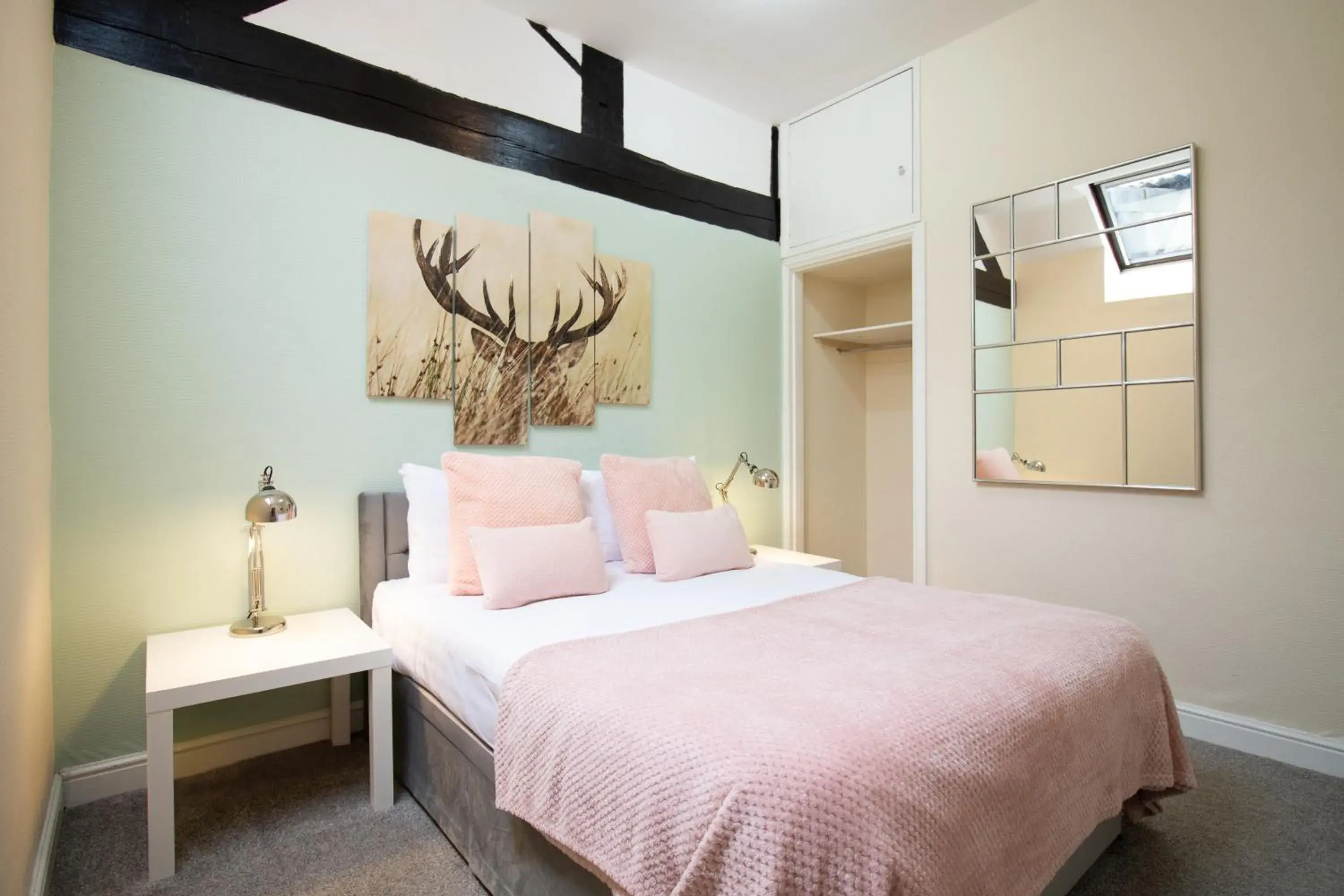 Apartment - Ground Floor - Pet Friendly in Newton House Hotel Apartment - Ground Floor - Pet Friendly in Newton House Hotel