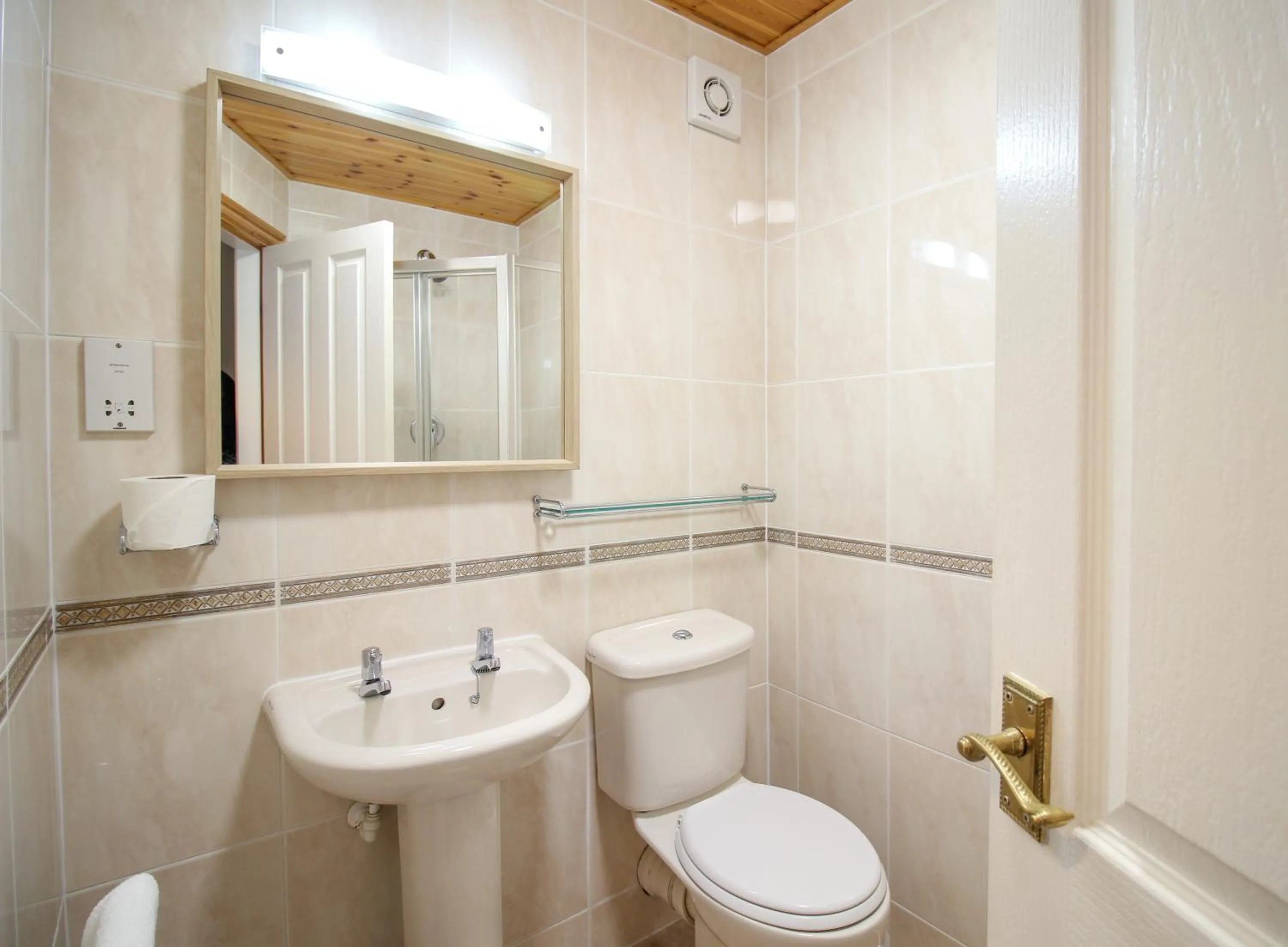 Bathroom in Newton House Hotel