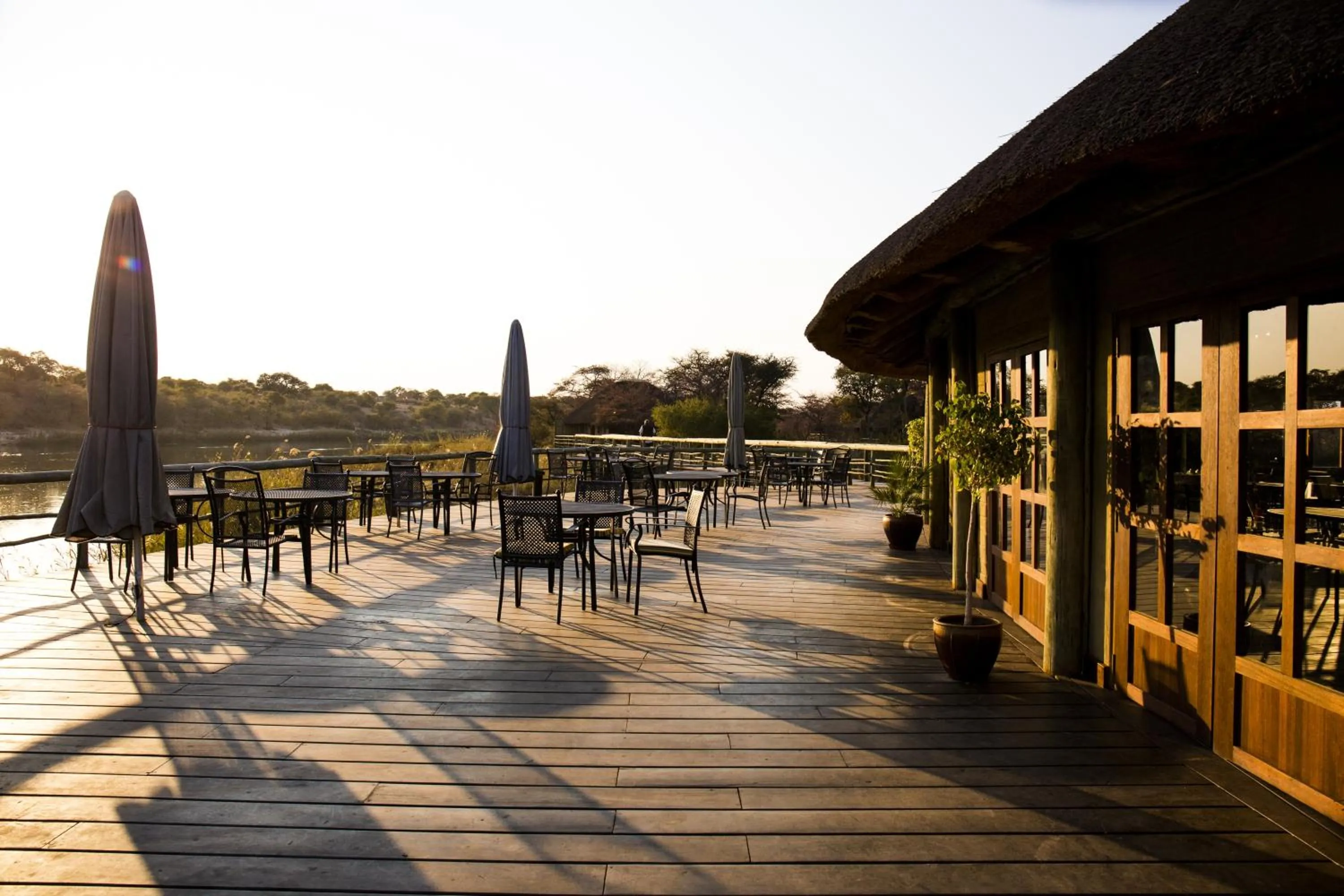 Dining area in Gondwana Hakusembe River Lodge
