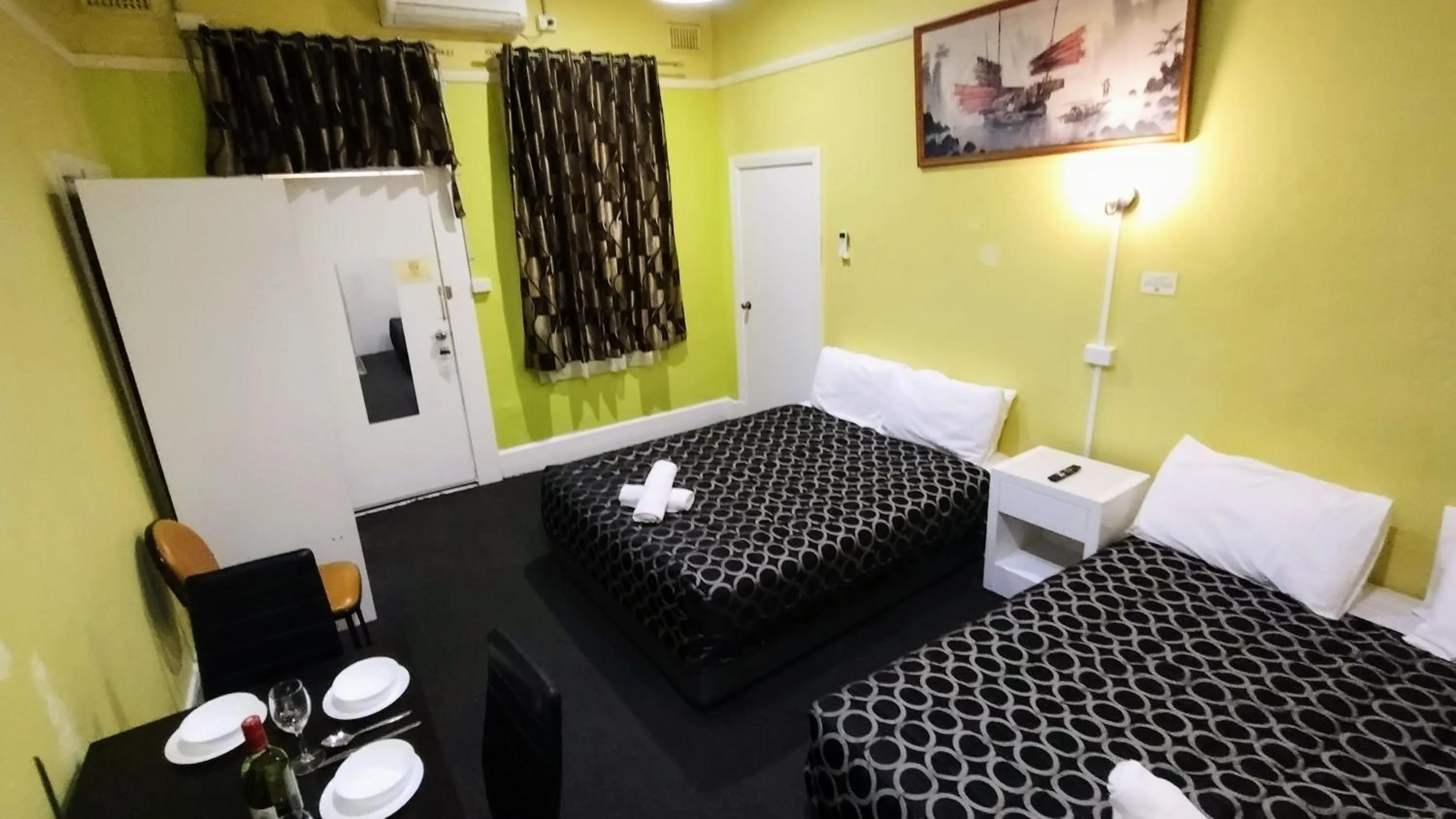 Bed in Albury Central Motel