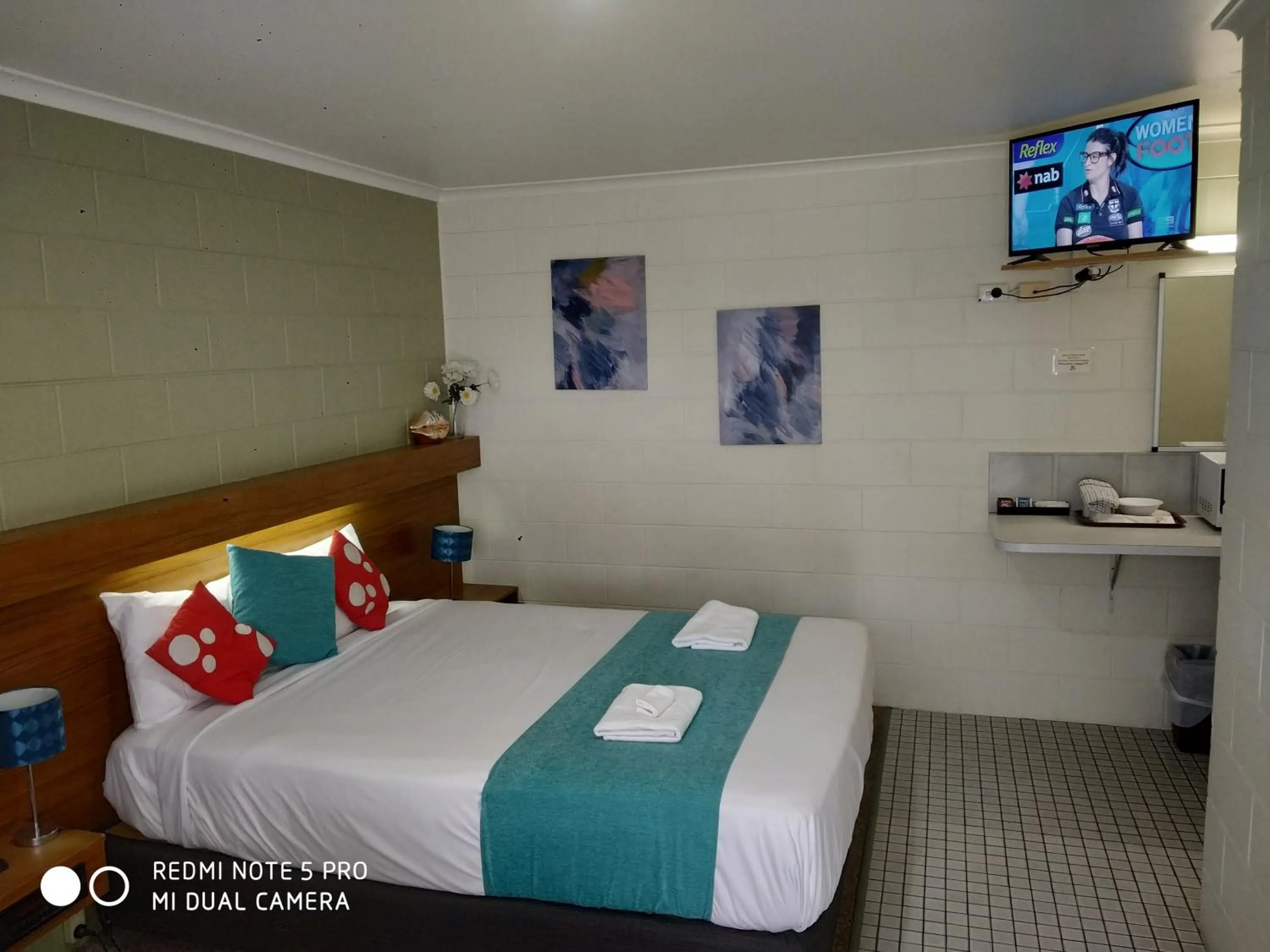 Bedroom, Bed in Albury Central Motel