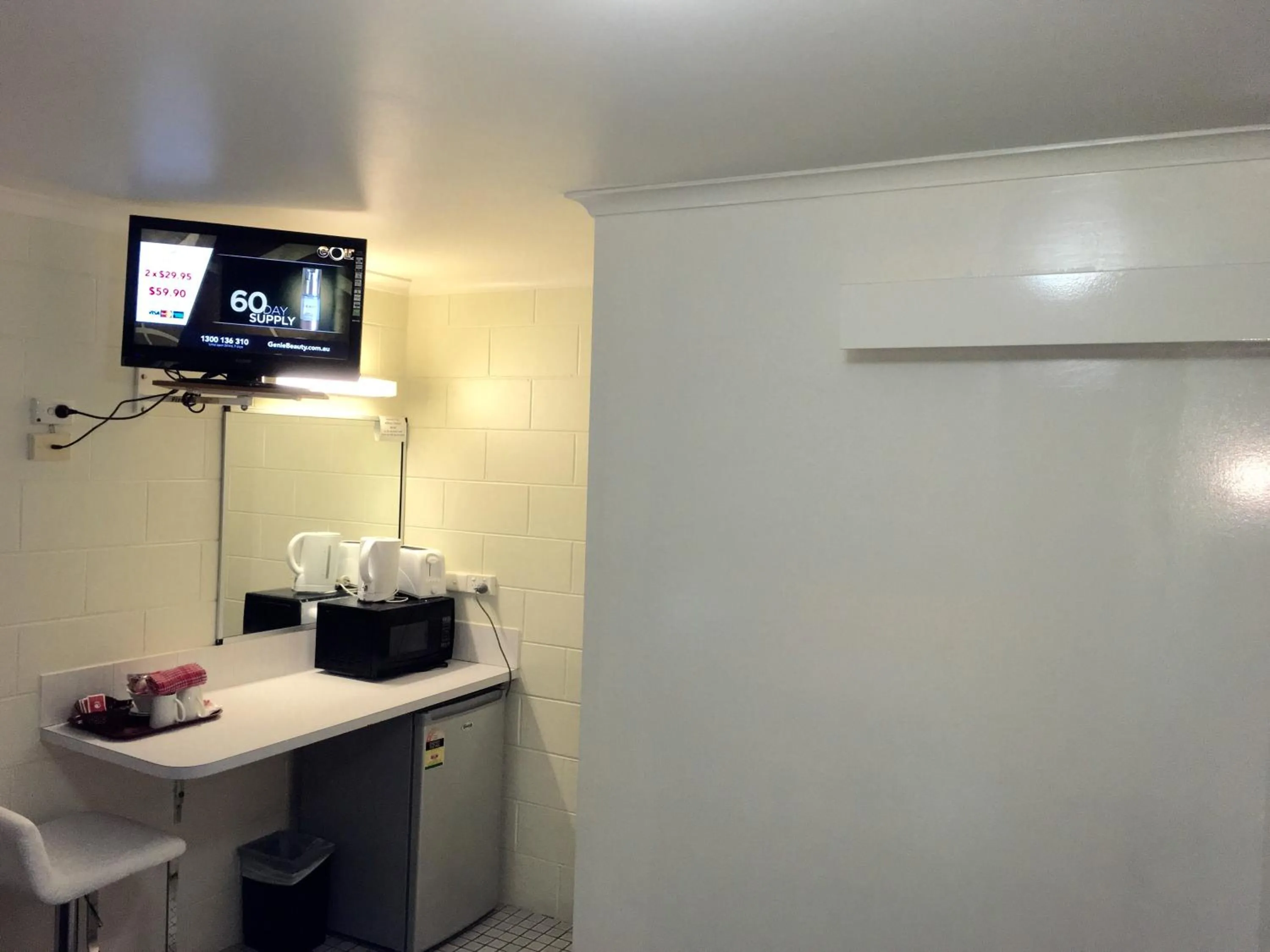 Kitchen or kitchenette in Albury Central Motel