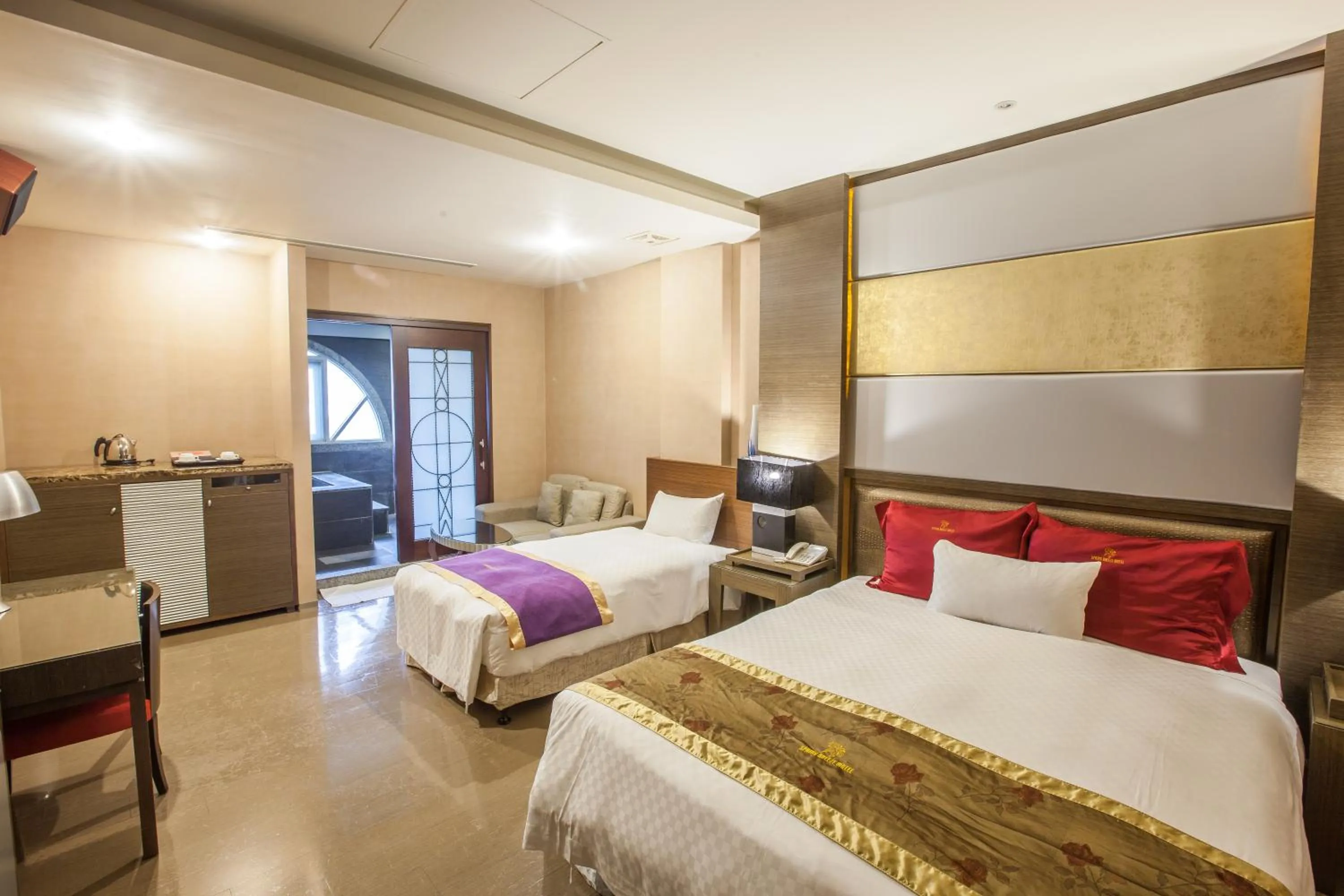 bunk bed, Bed in Spring Breeze Hotel