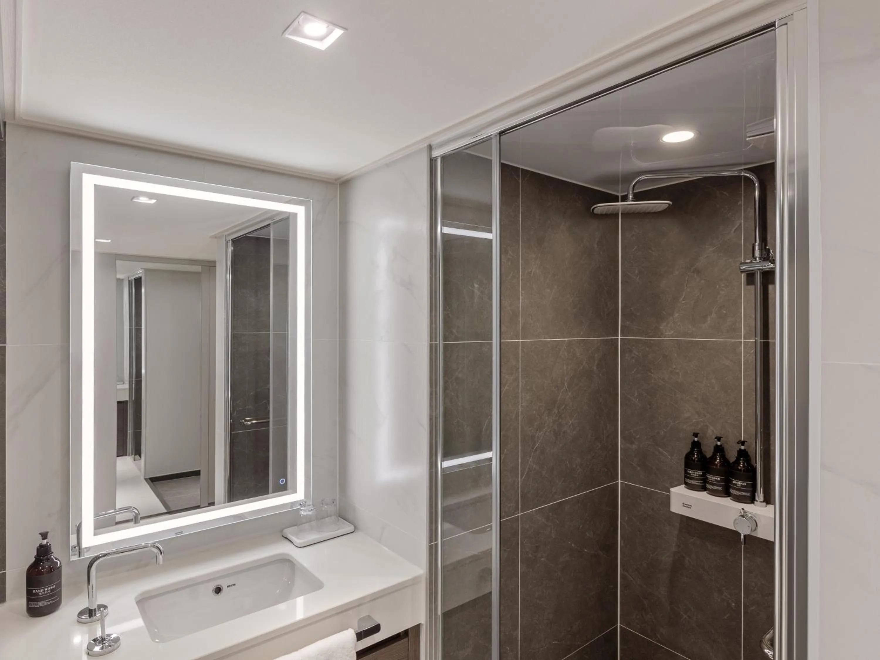 Toilet in NewCZ Centum Hotel