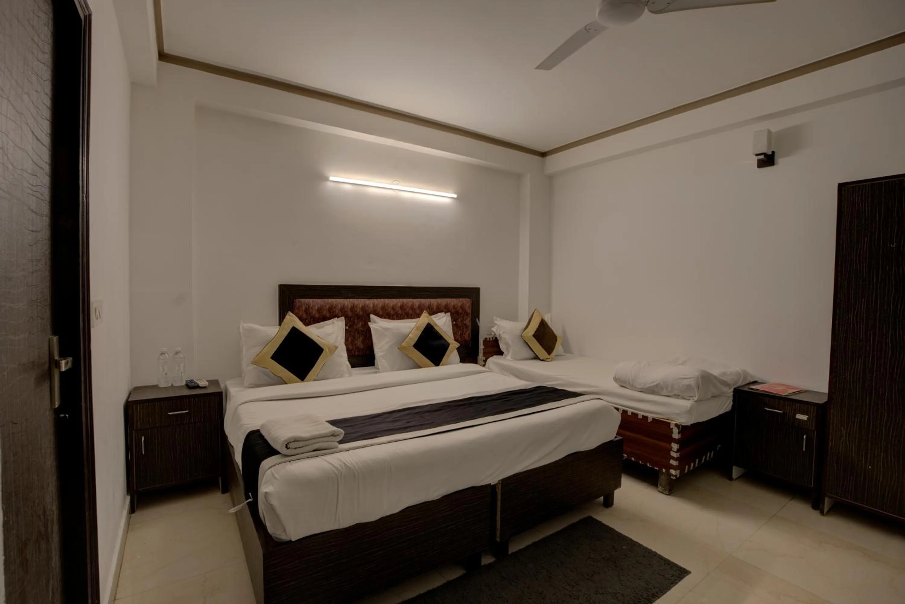 Bed in Hotel Dolphin at Delhi Airport