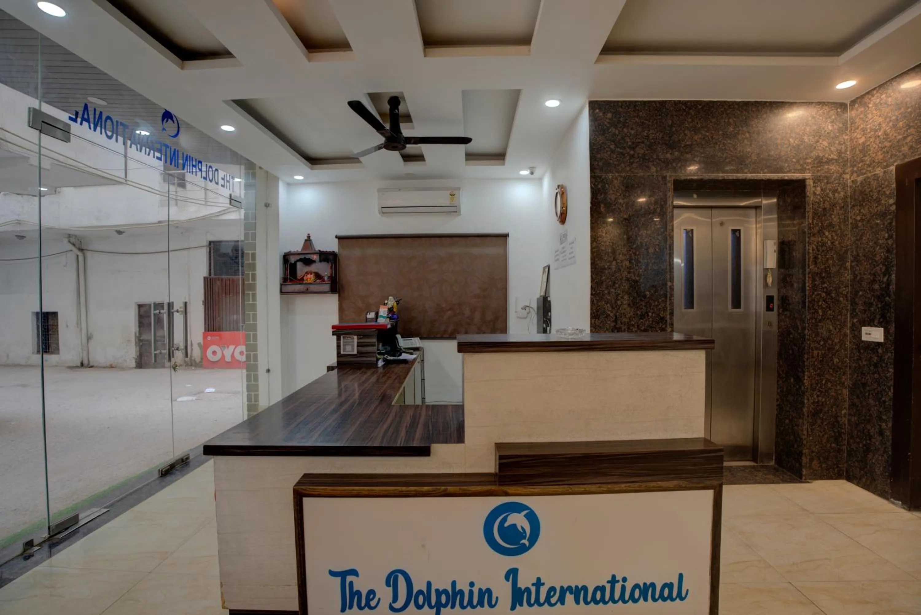 Lobby or reception in Hotel Dolphin at Delhi Airport