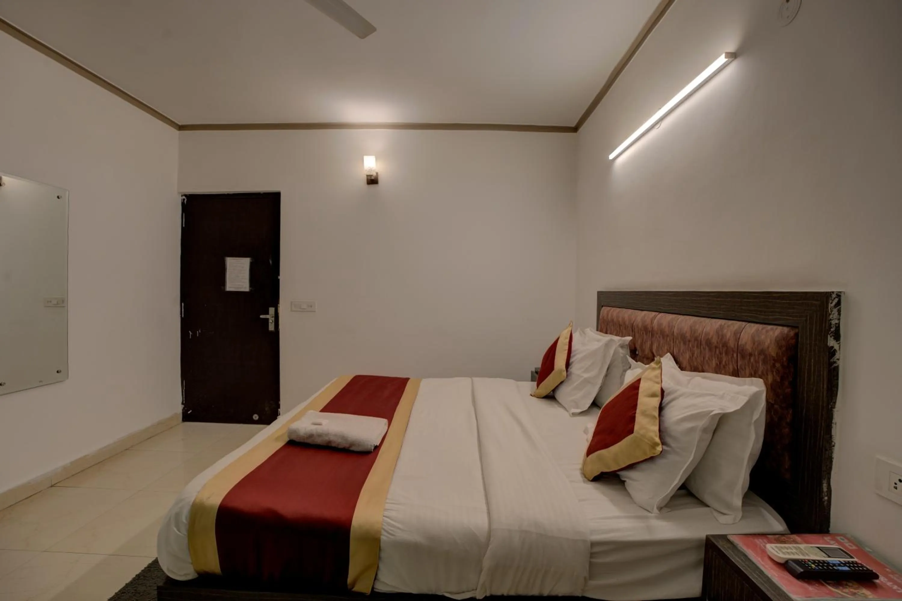 Bed in Hotel Dolphin at Delhi Airport