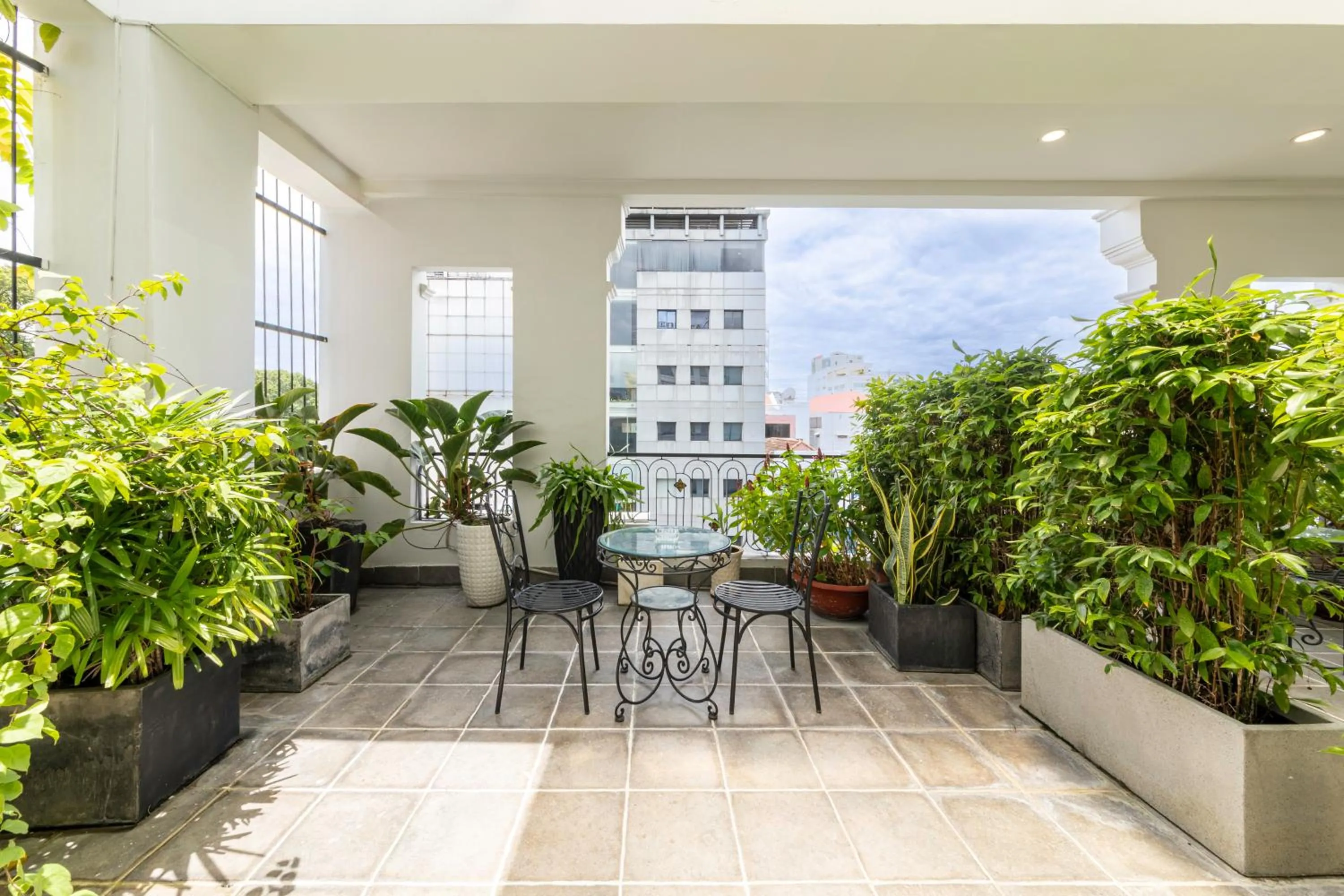 A25 Hotel - 06 Trương Định