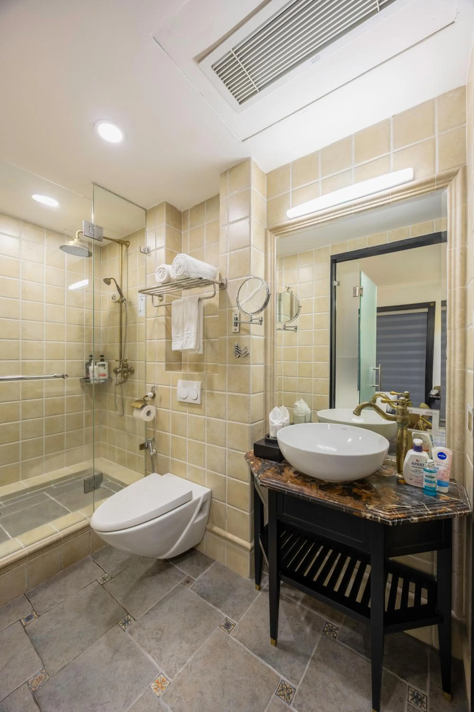 A25 Hotel - 06 Trương Định