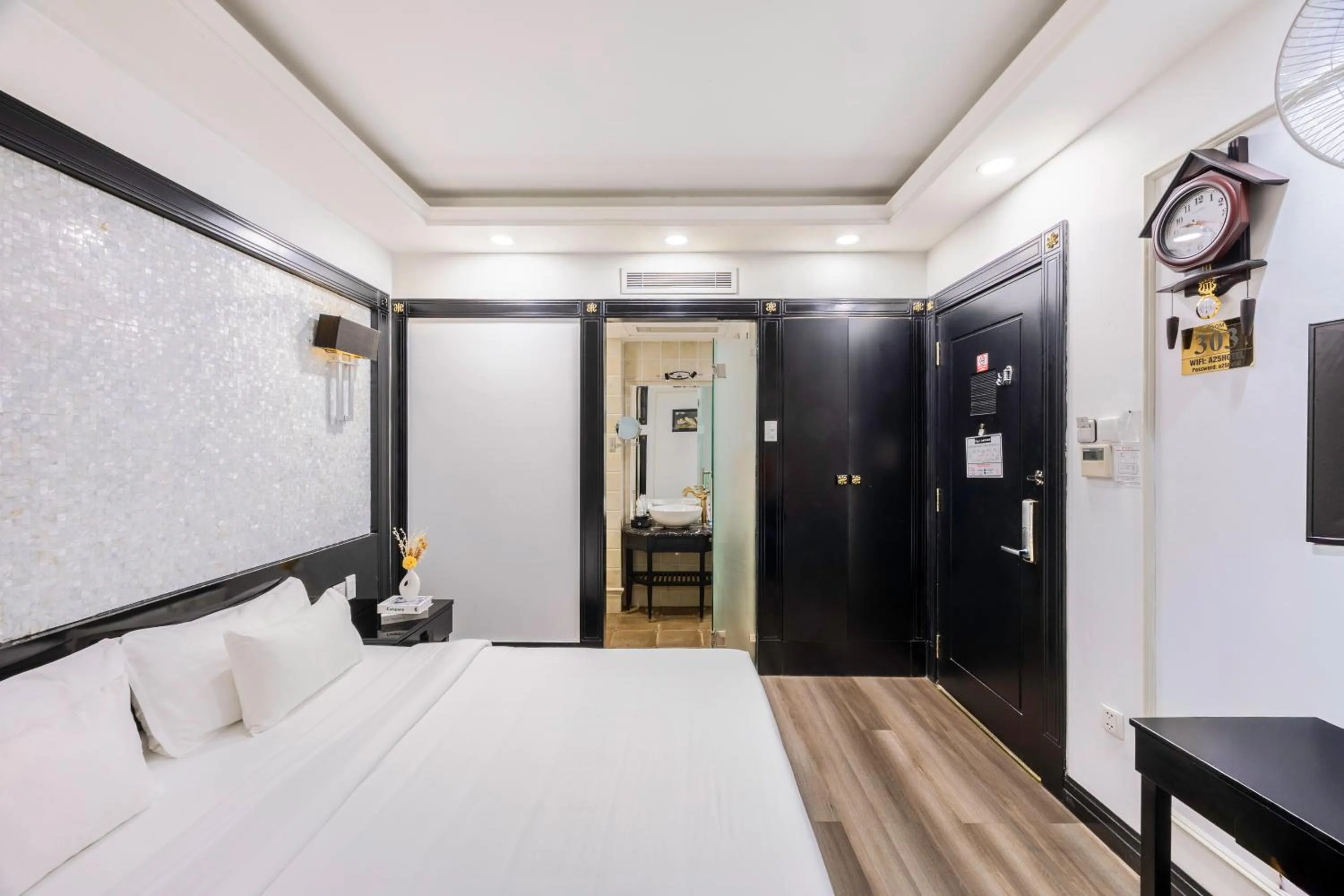 Bed in A25 Hotel - 06 Trương Định