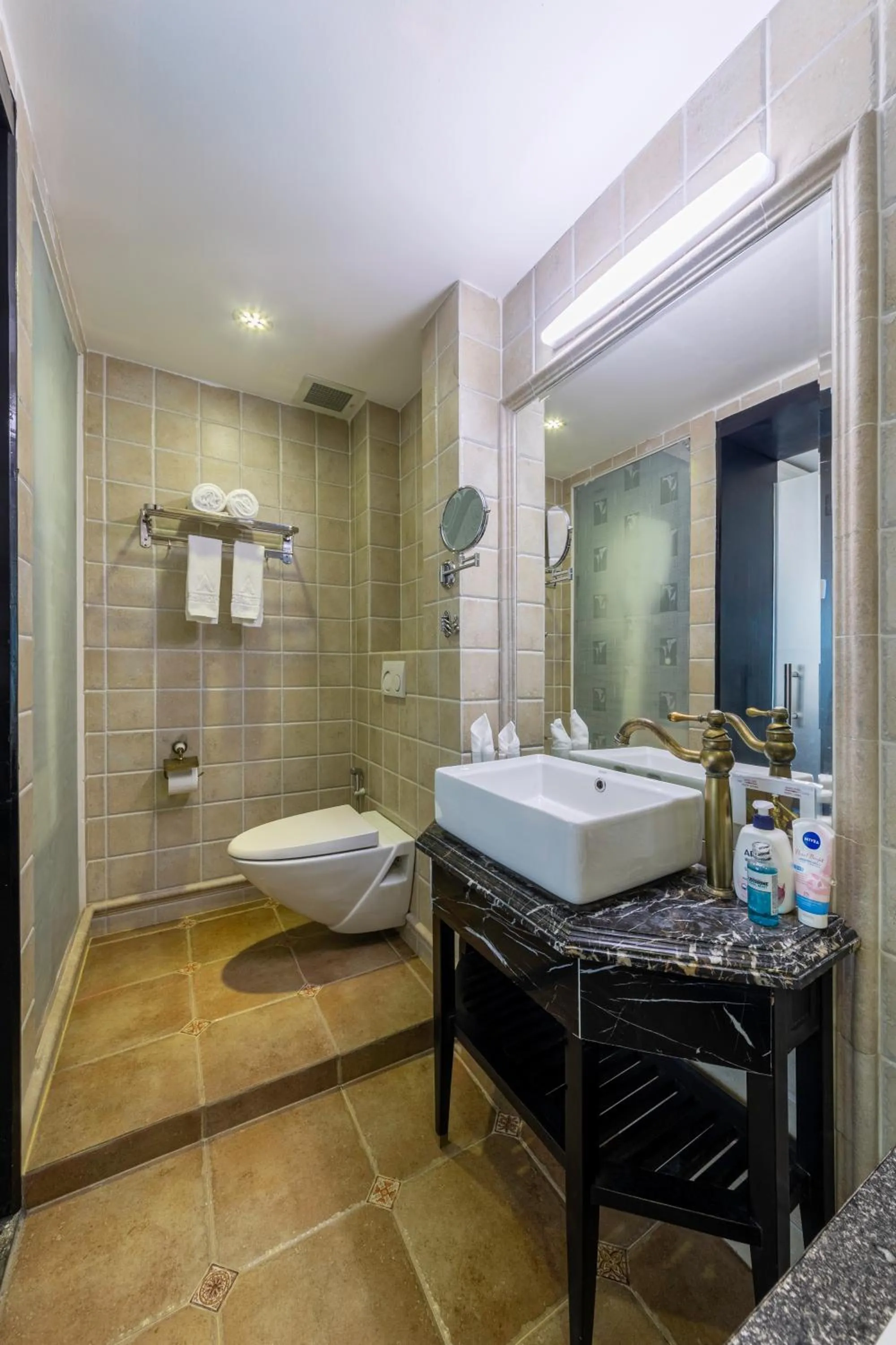 A25 Hotel - 06 Trương Định