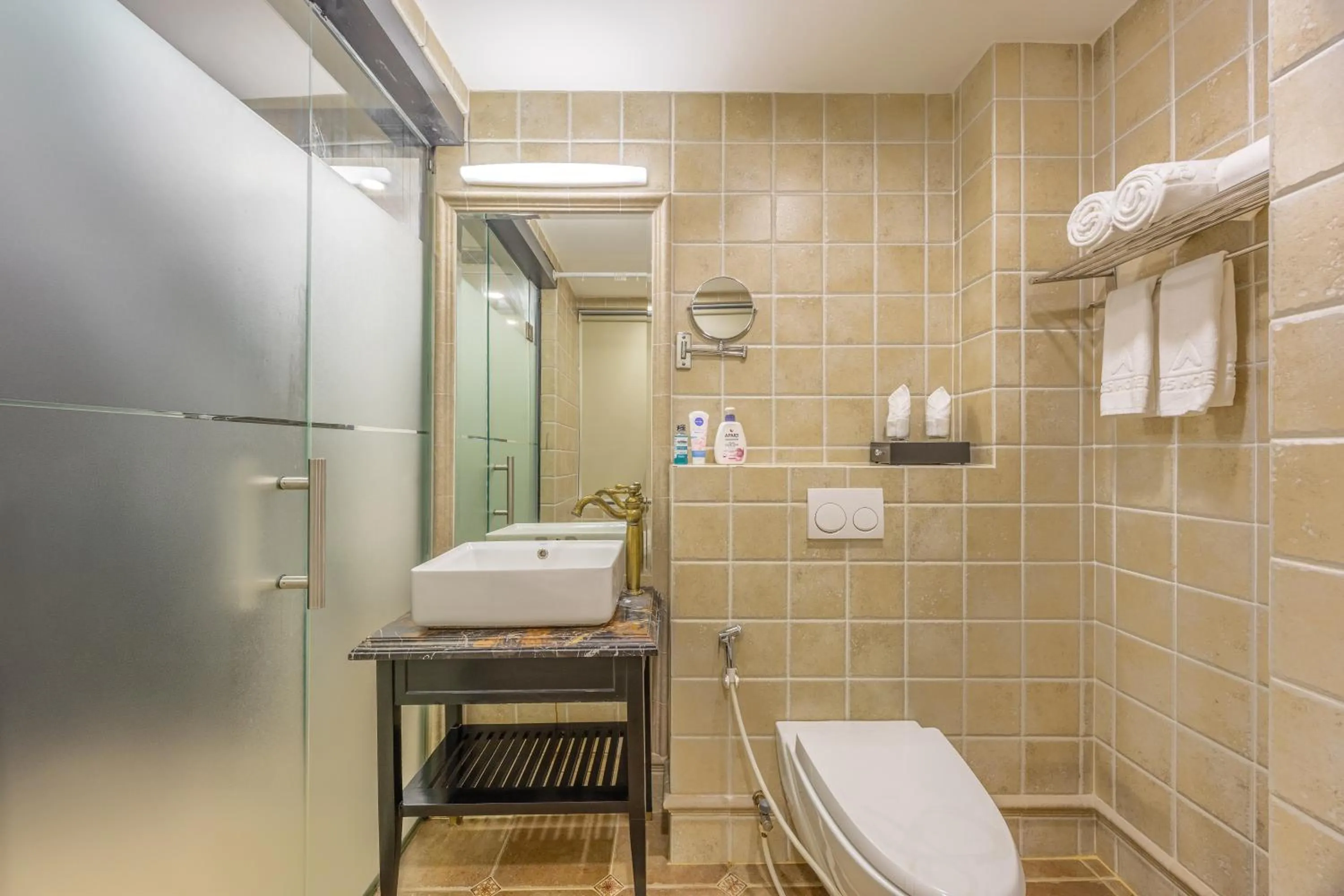 A25 Hotel - 06 Trương Định