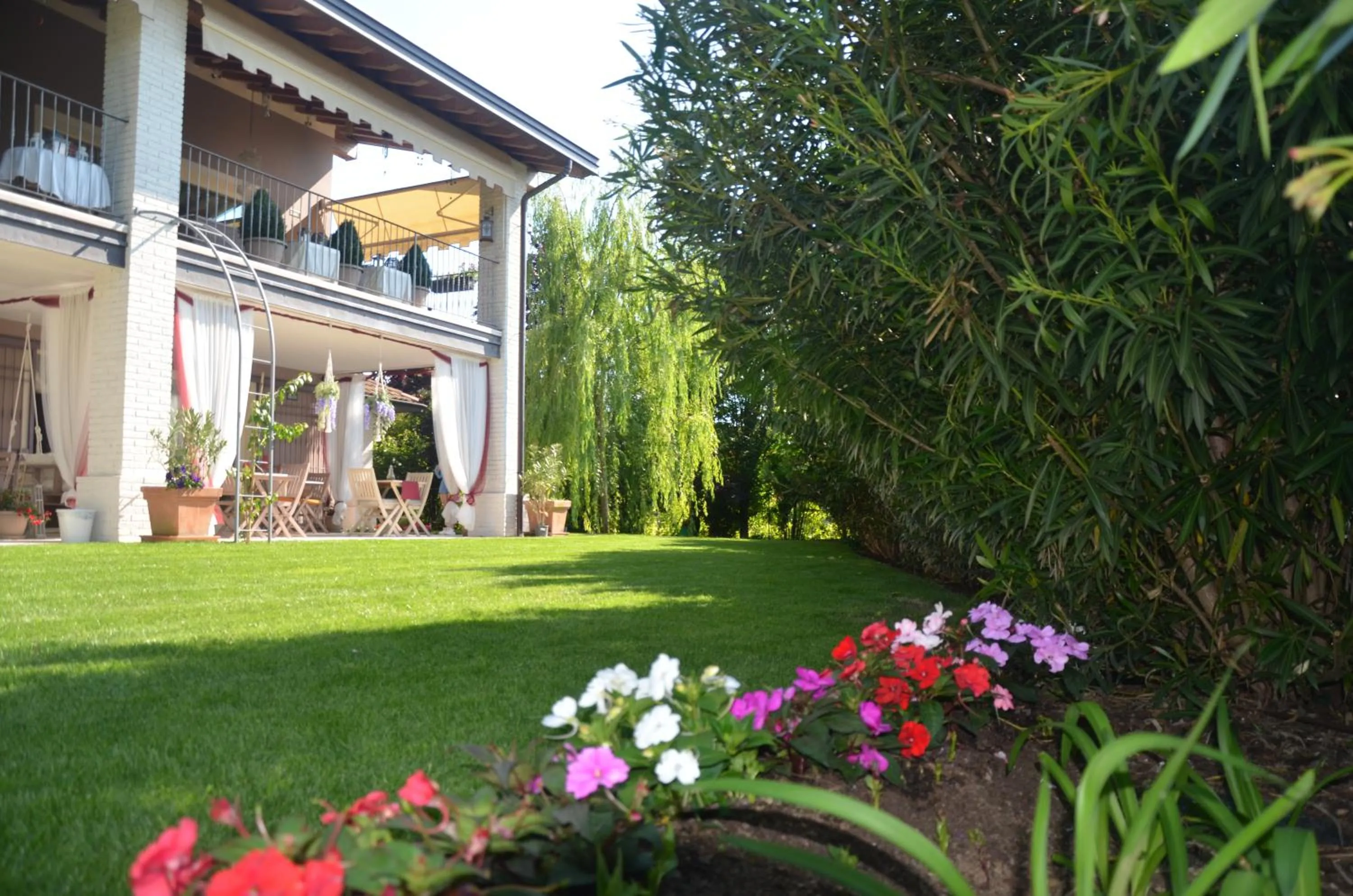 Asso Bed & Breakfast