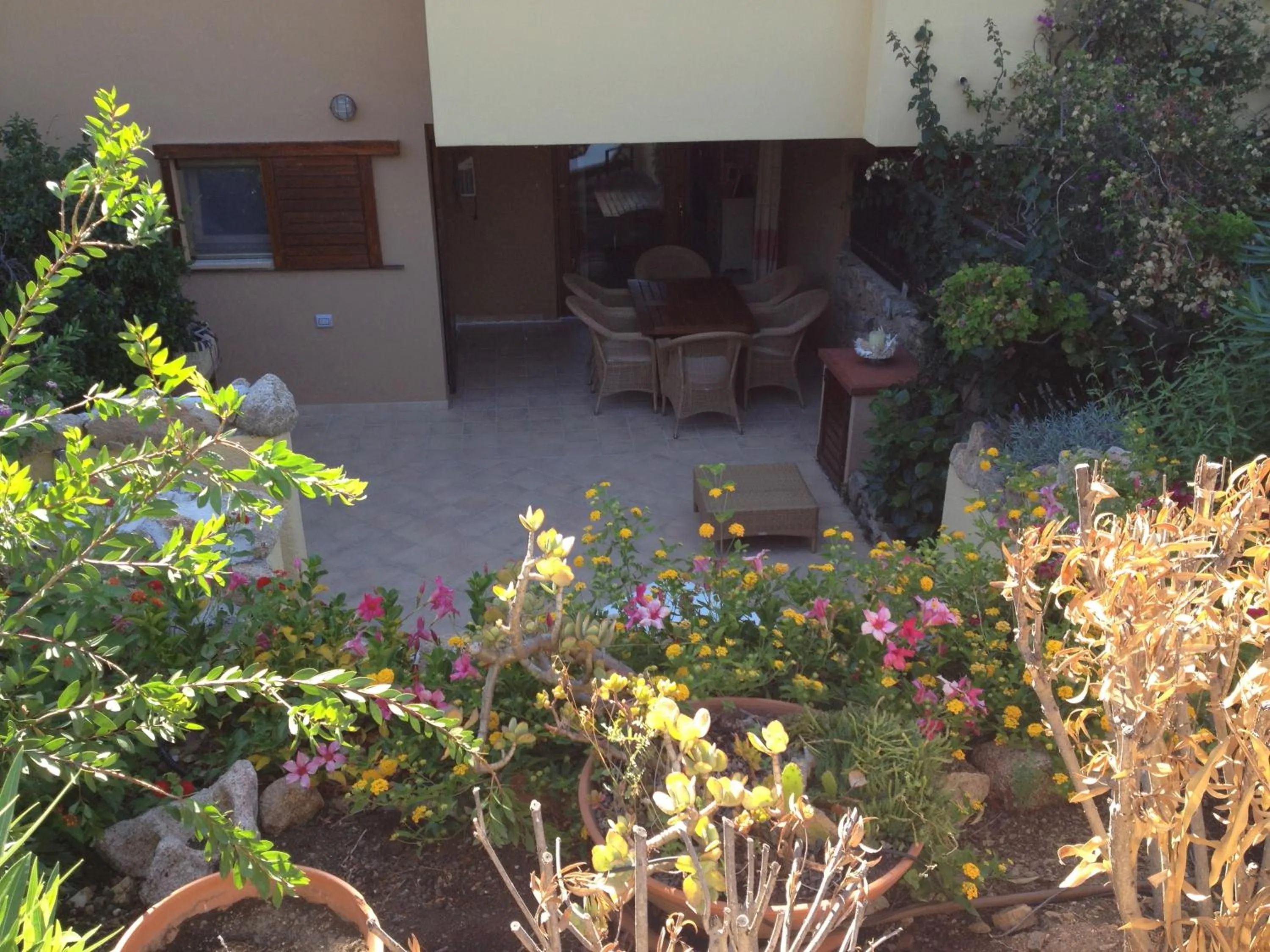 Garden in Luxury Apartment Sardegna