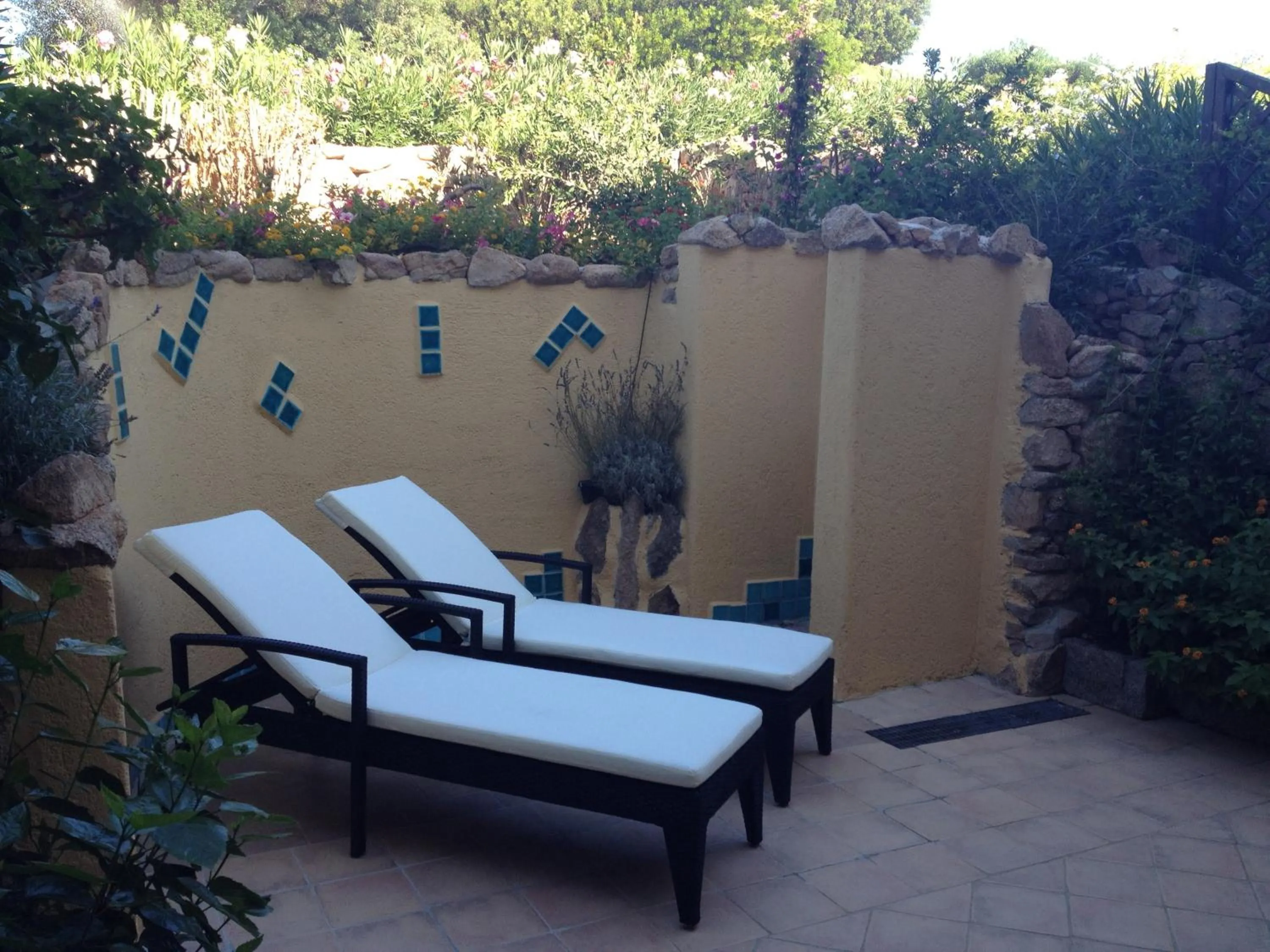 Garden in Luxury Apartment Sardegna
