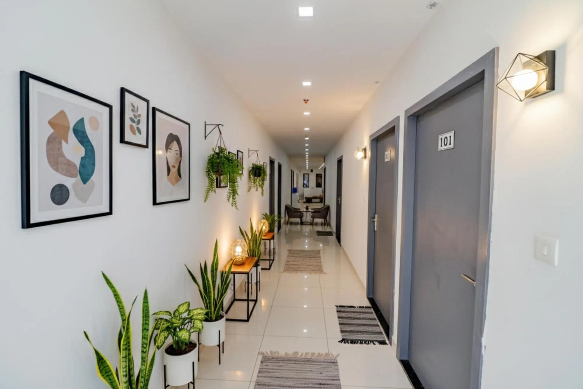 Lobby or reception in FabHotel Premium Kashi - Sarnath museum