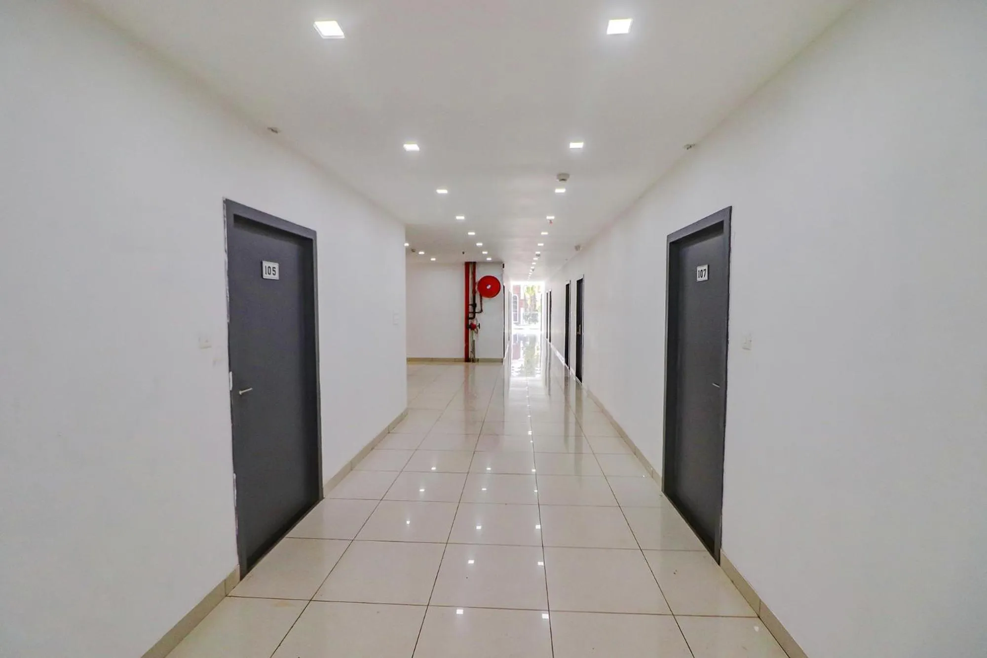 Lobby or reception in FabHotel Premium Kashi - Sarnath museum