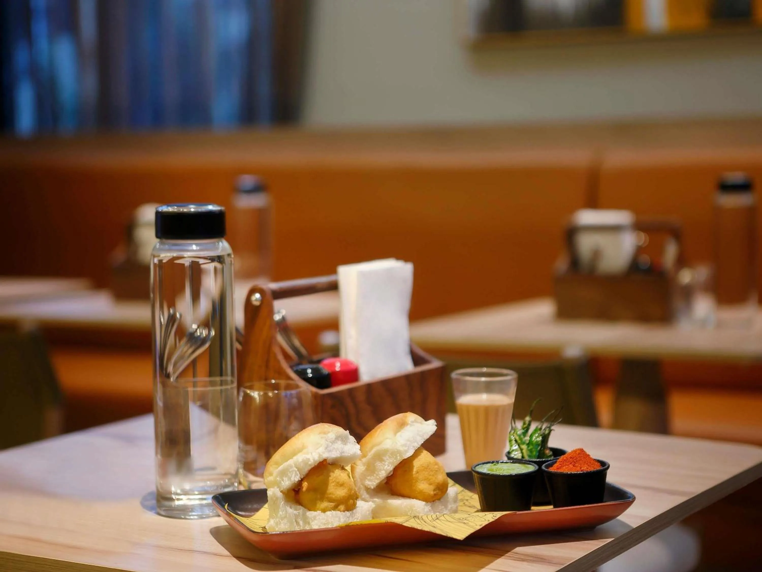 Restaurant/places to eat in ibis Mumbai BKC