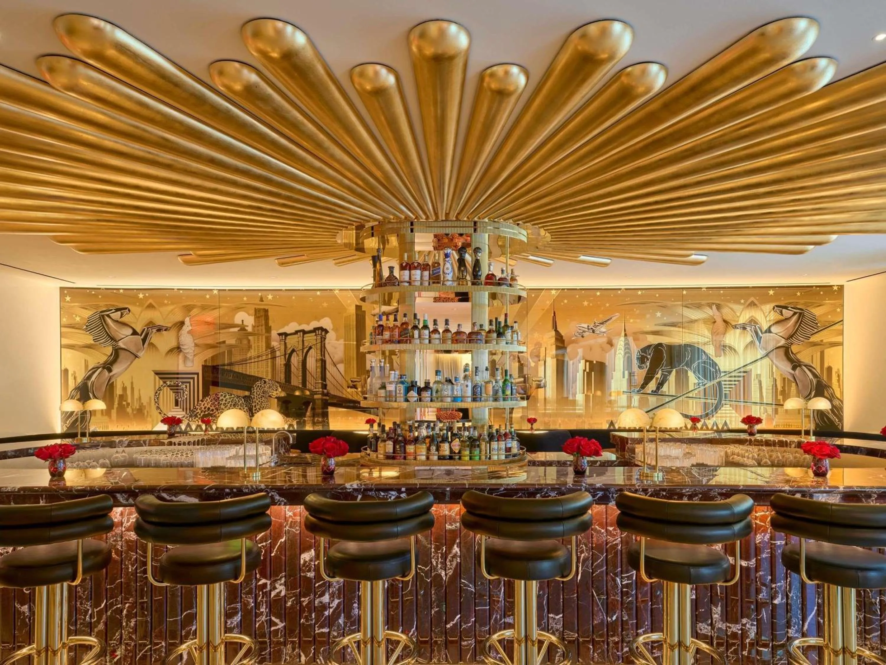 Lounge or bar in Faena New York