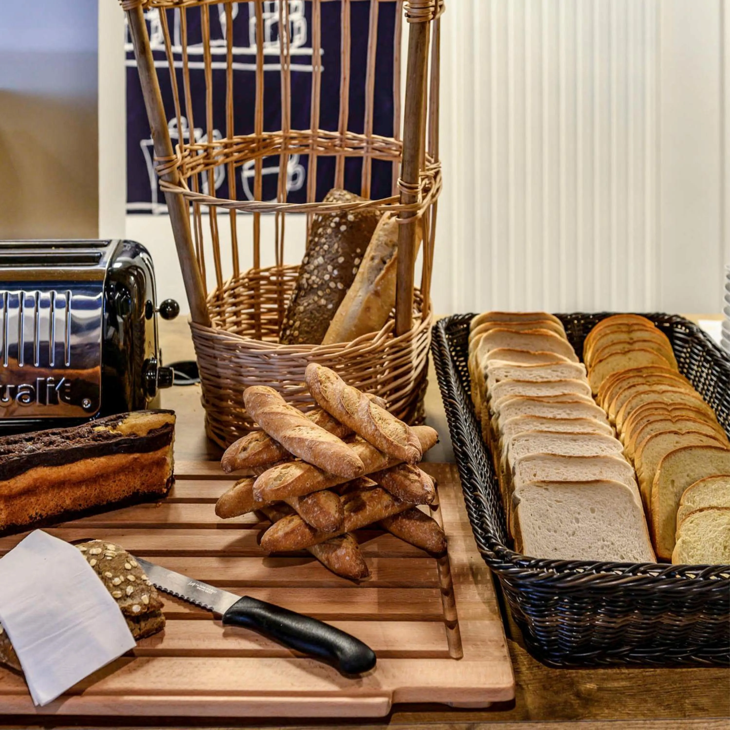 Buffet breakfast in ibis budget Auxerre Nord