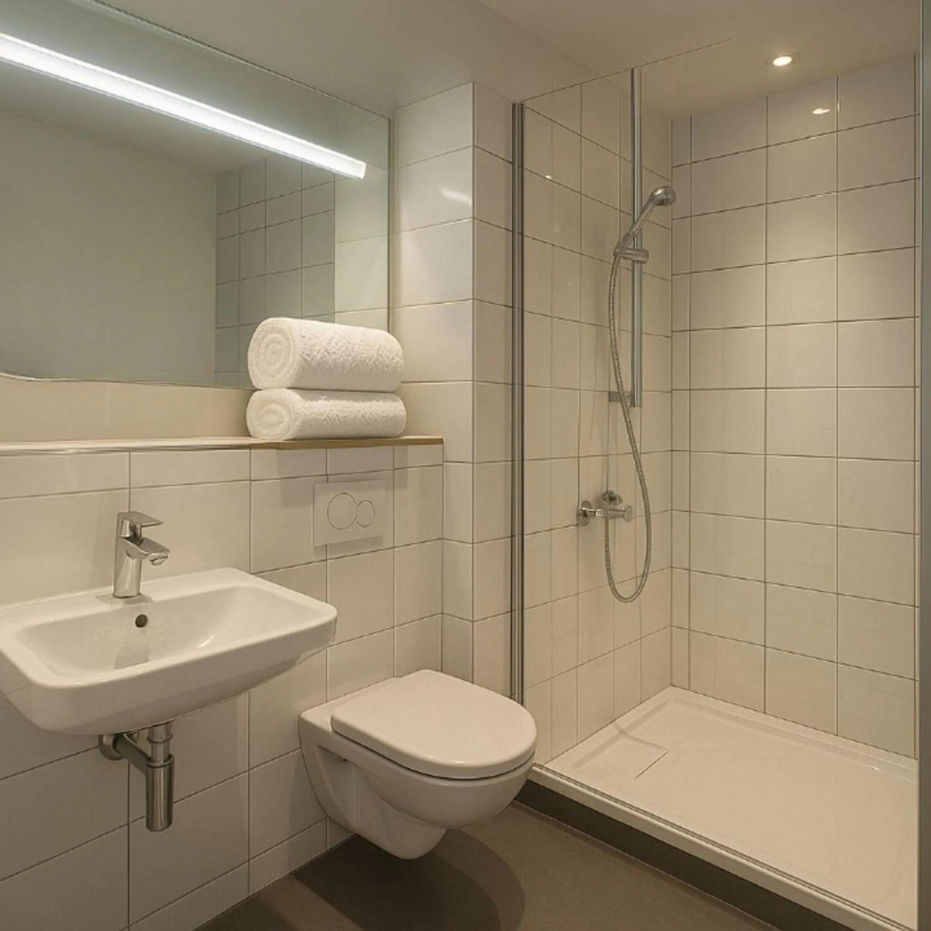 Bathroom in ibis budget Auxerre Nord