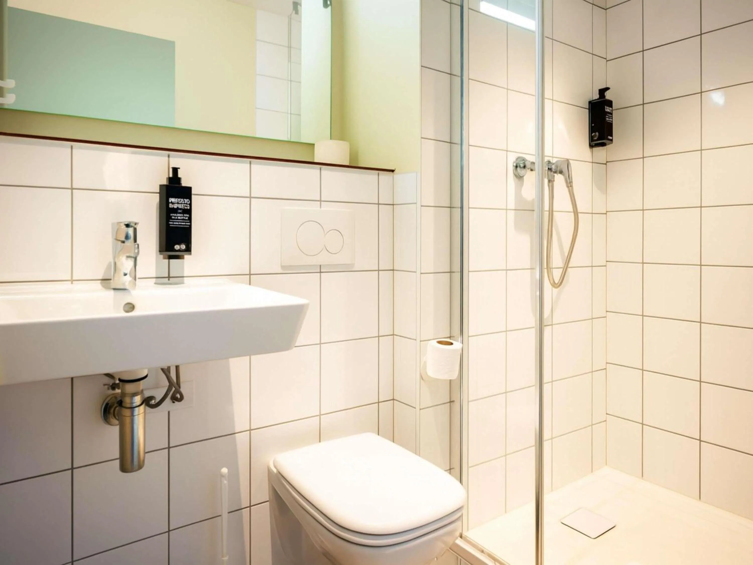 Bedroom in ibis budget Auxerre Nord